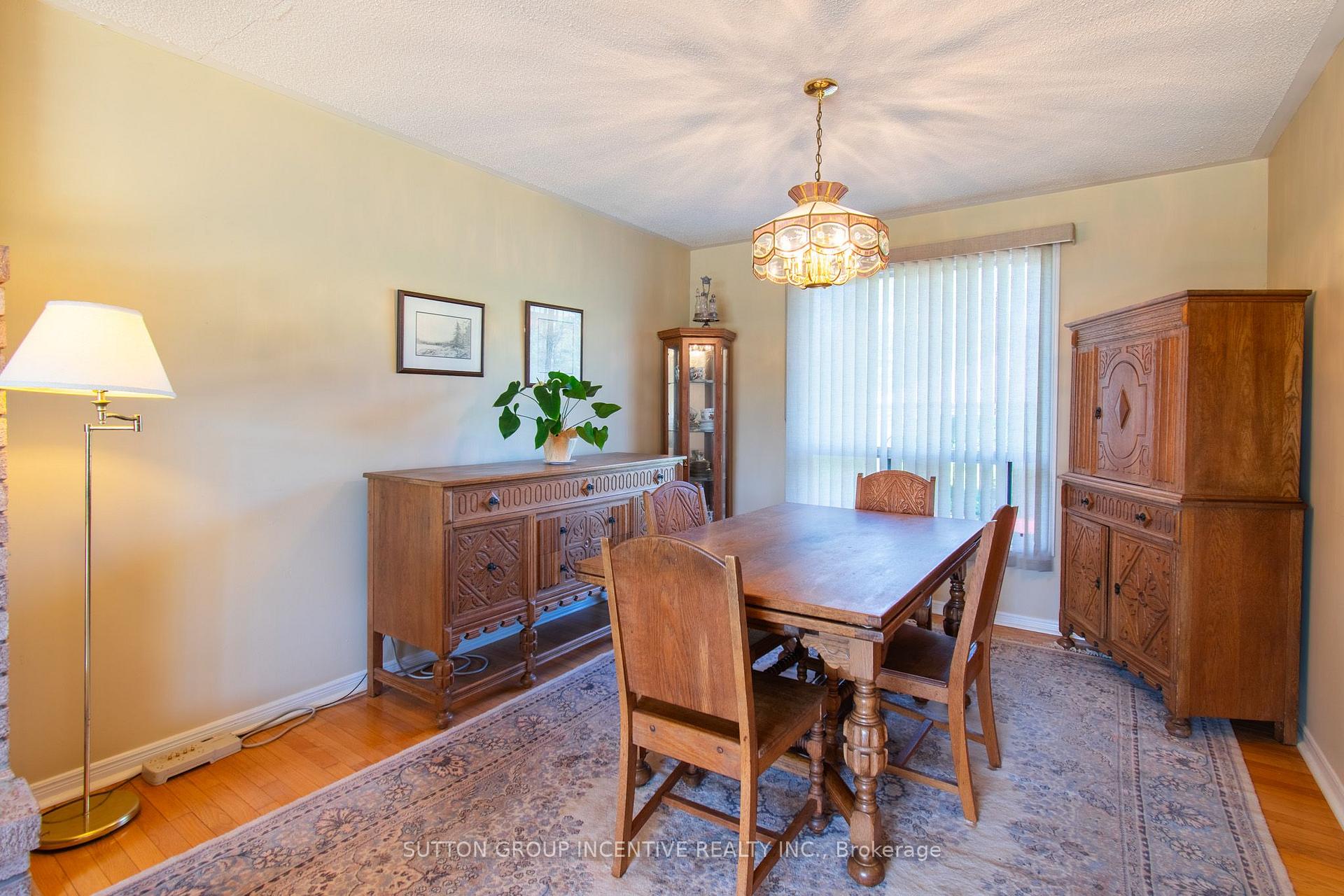 Photo 7 of 2114 Chantler Street, Innisfil, Stroud — HOMEH