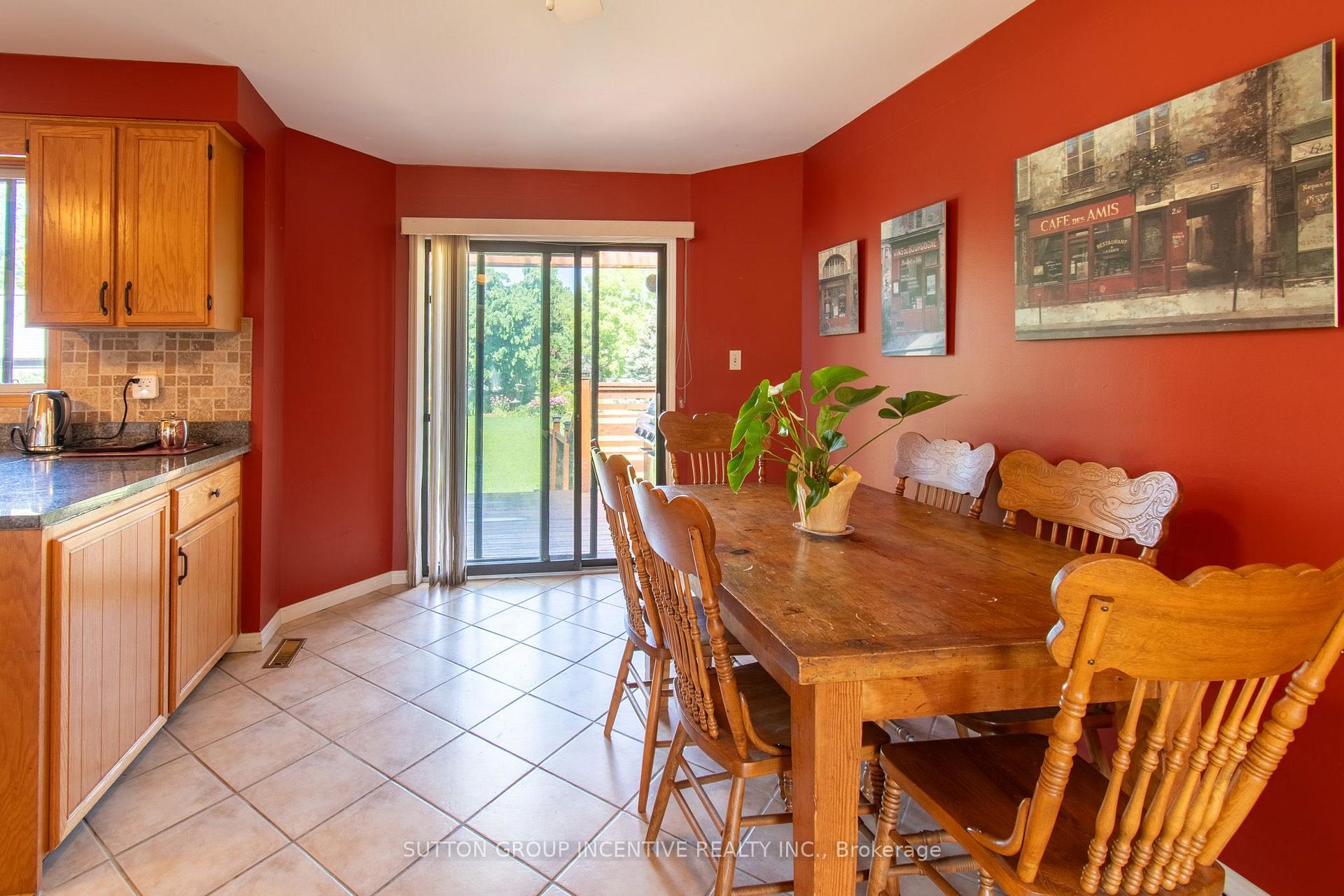 Photo 10 of 2114 Chantler Street, Innisfil, Stroud — HOMEH