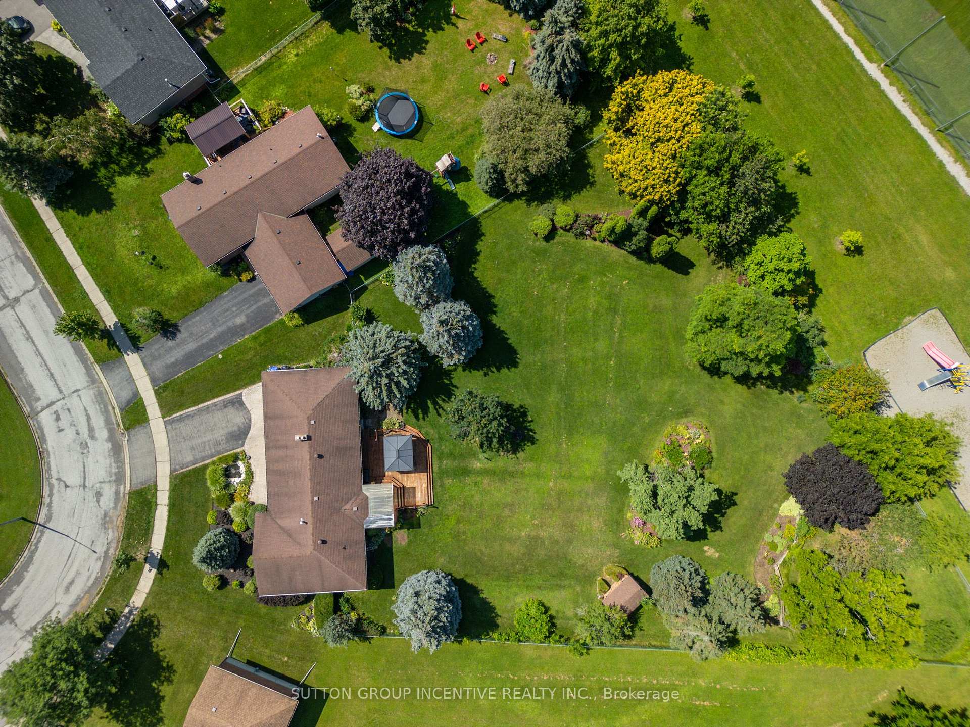 Photo 30 of 2114 Chantler Street, Innisfil, Stroud — HOMEH