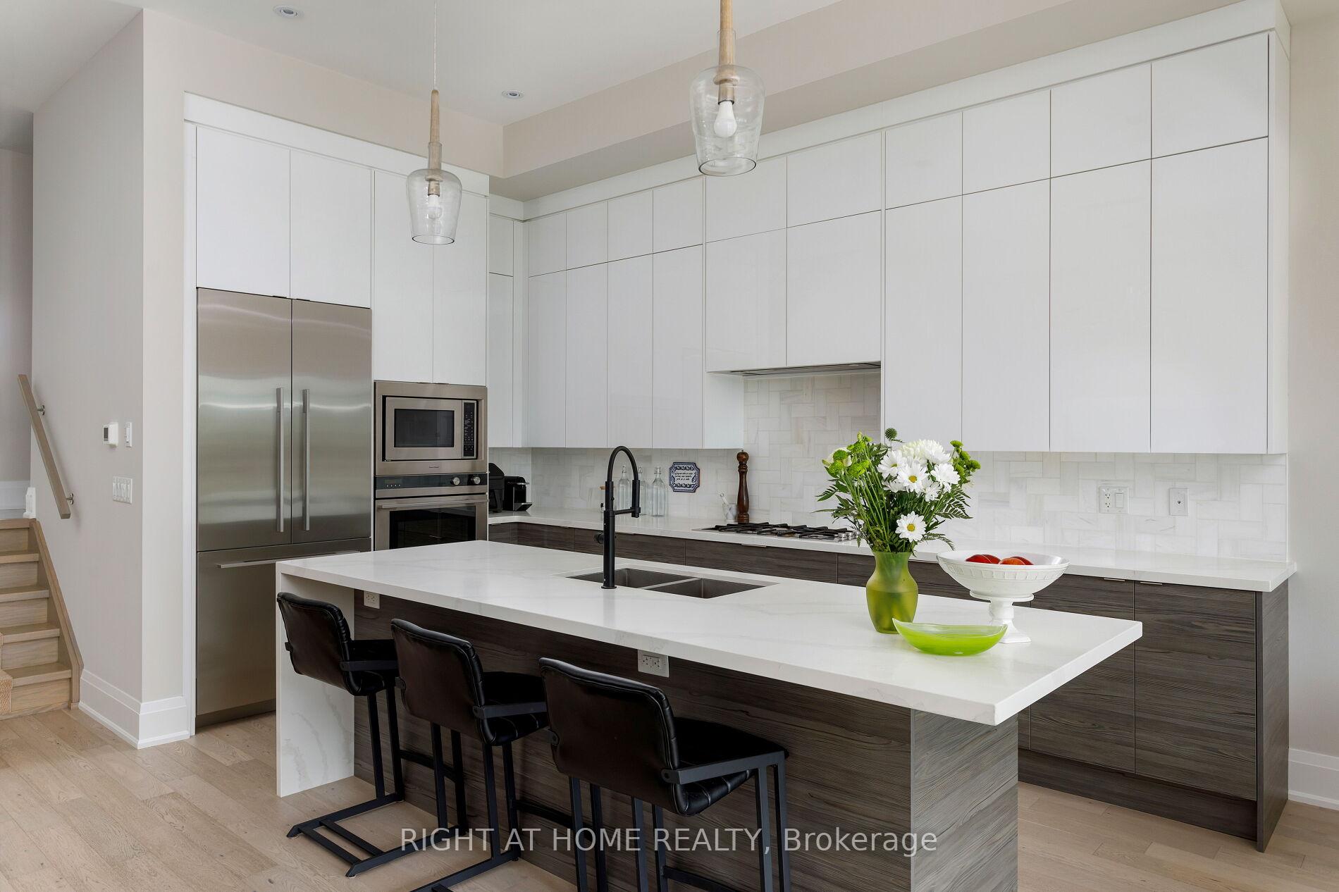 Photo 10 of 175 Hay Avenue, Etobicoke, Mimico — HOMEH