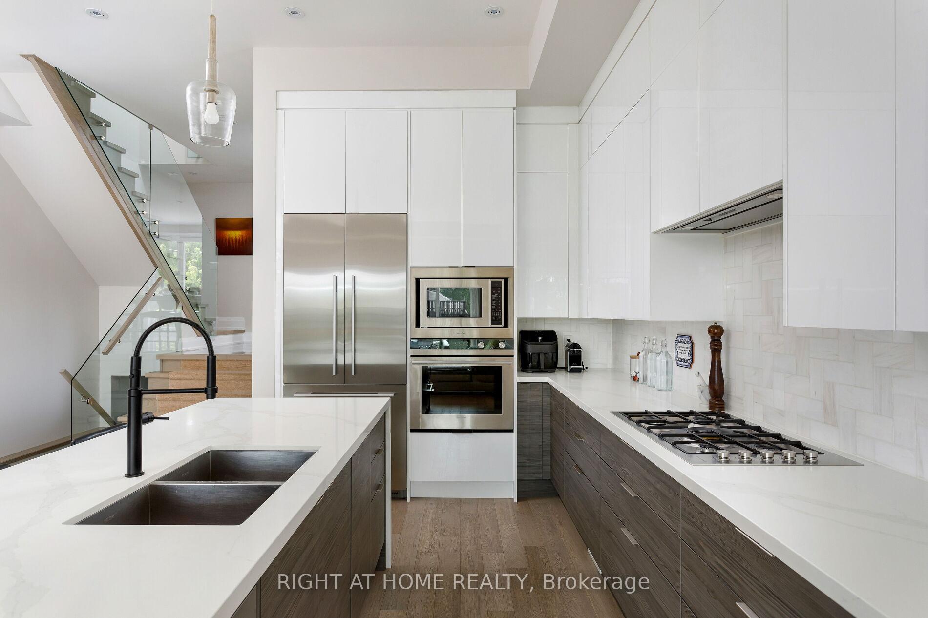 Photo 12 of 175 Hay Avenue, Etobicoke, Mimico — HOMEH