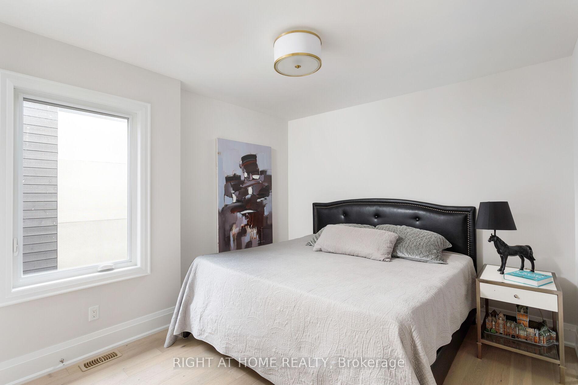 Photo 23 of 175 Hay Avenue, Etobicoke, Mimico — HOMEH