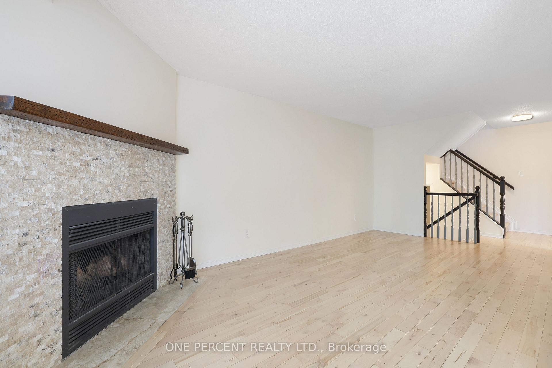 Photo 12 of 9 Harrington Court, Ottawa, Kanata - Kanata Lakes/Heritage Hills — HOMEH