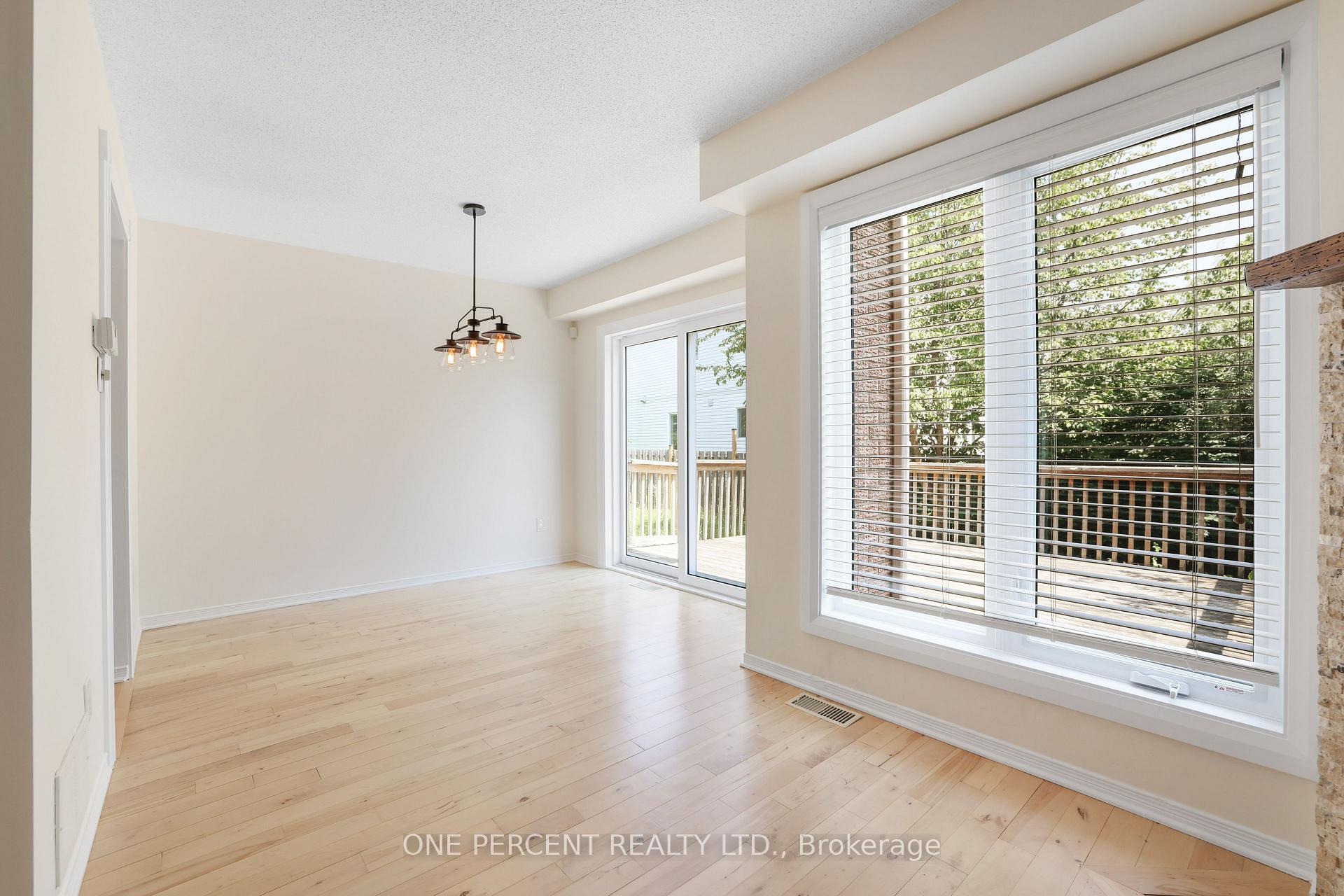 Photo 13 of 9 Harrington Court, Ottawa, Kanata - Kanata Lakes/Heritage Hills — HOMEH