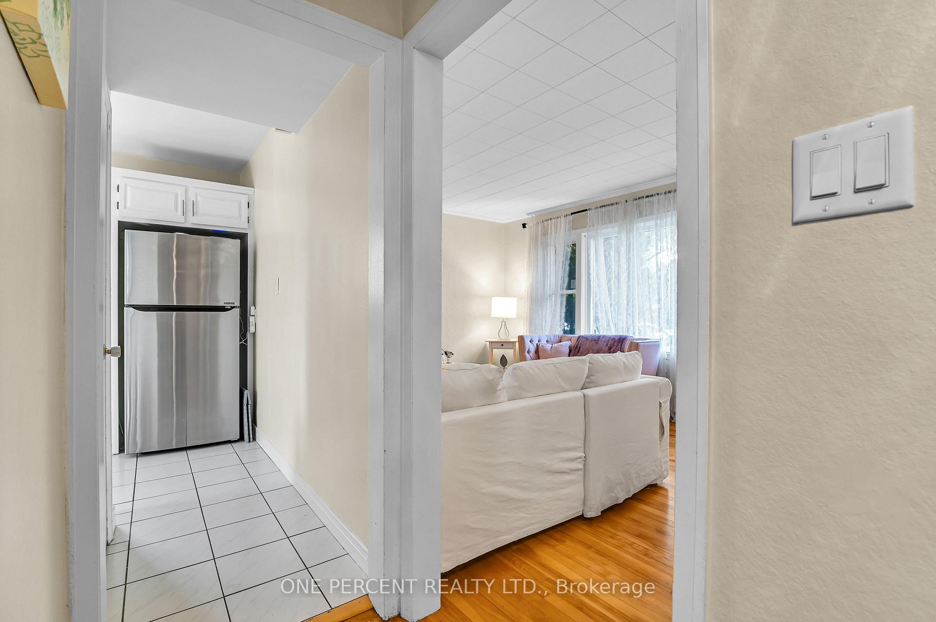 Photo 10 of 36 Argue Drive, Ottawa, Borden Farm/Stewart Farm/Carleton Heights/Parkwood Hills — HOMEH