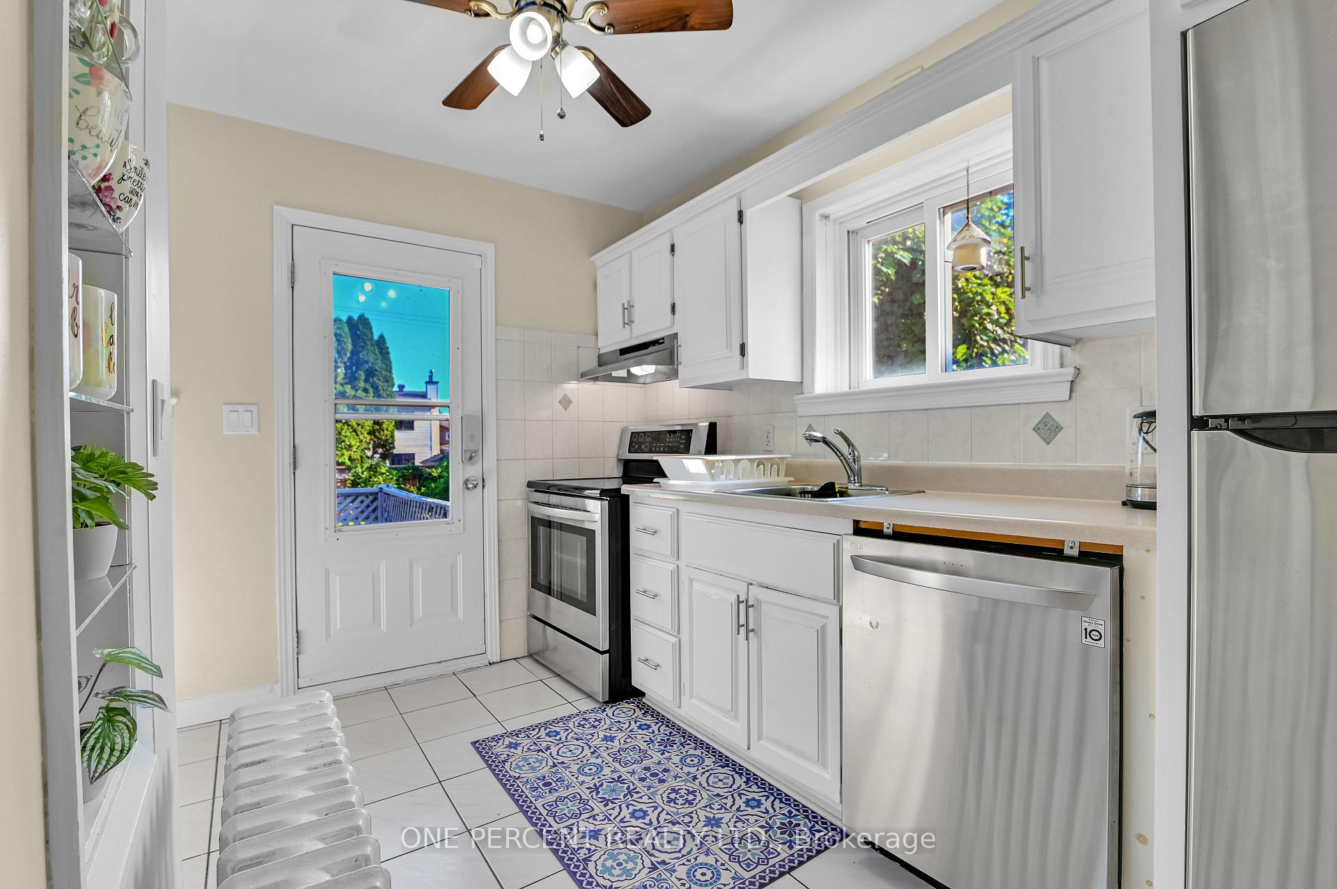 Photo 11 of 36 Argue Drive, Ottawa, Borden Farm/Stewart Farm/Carleton Heights/Parkwood Hills — HOMEH