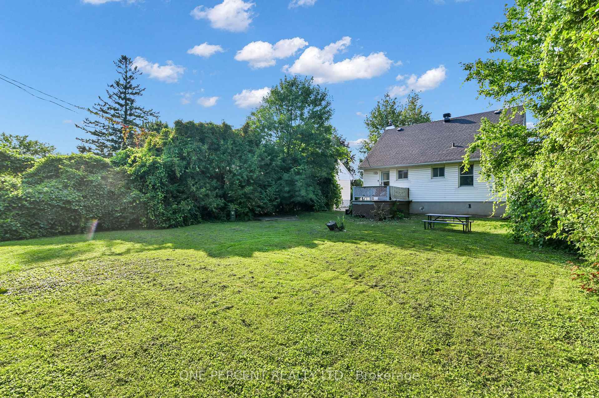 Photo 32 of 36 Argue Drive, Ottawa, Borden Farm/Stewart Farm/Carleton Heights/Parkwood Hills — HOMEH