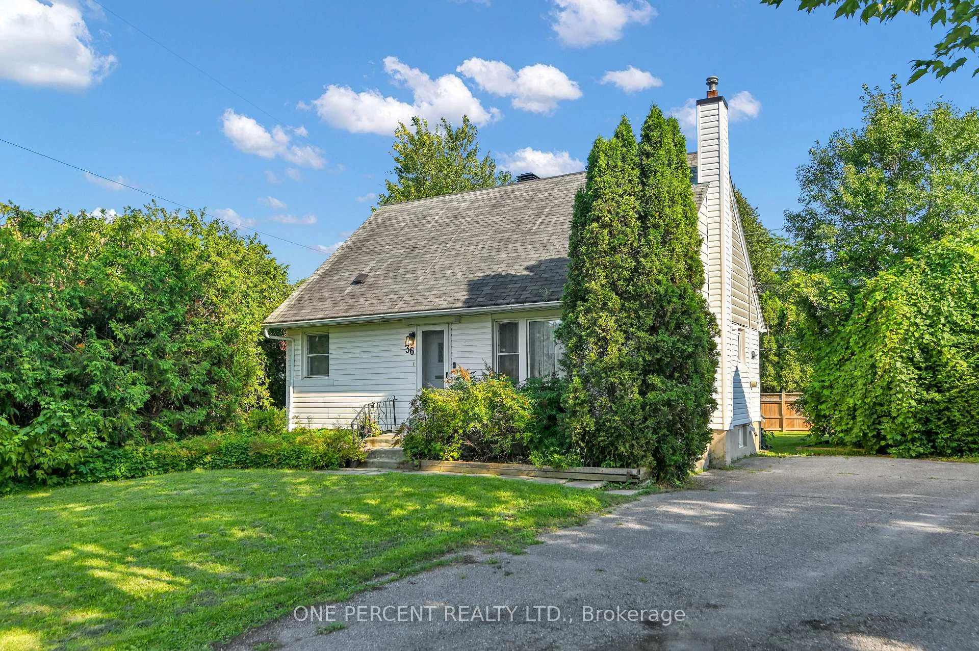 Photo 2 of 36 Argue Drive, Ottawa, Borden Farm/Stewart Farm/Carleton Heights/Parkwood Hills — HOMEH