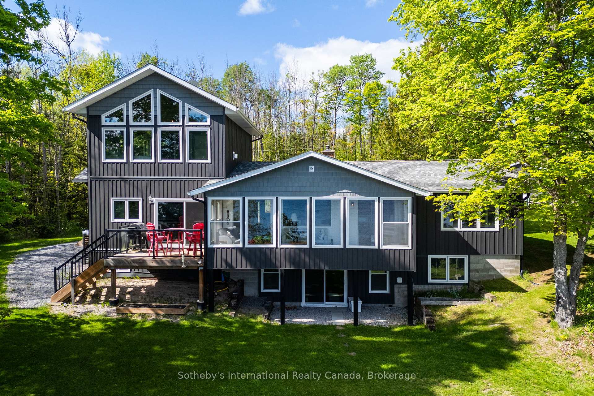 Photo 4 of 126 Chapman Drive S, Magnetawan — HOMEH