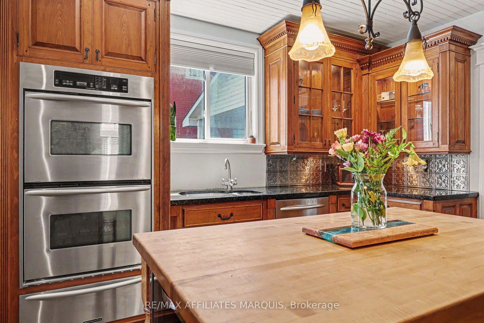 Photo 17 of 100 Elmsley Street N, Smiths Falls, Smiths Falls — HOMEH