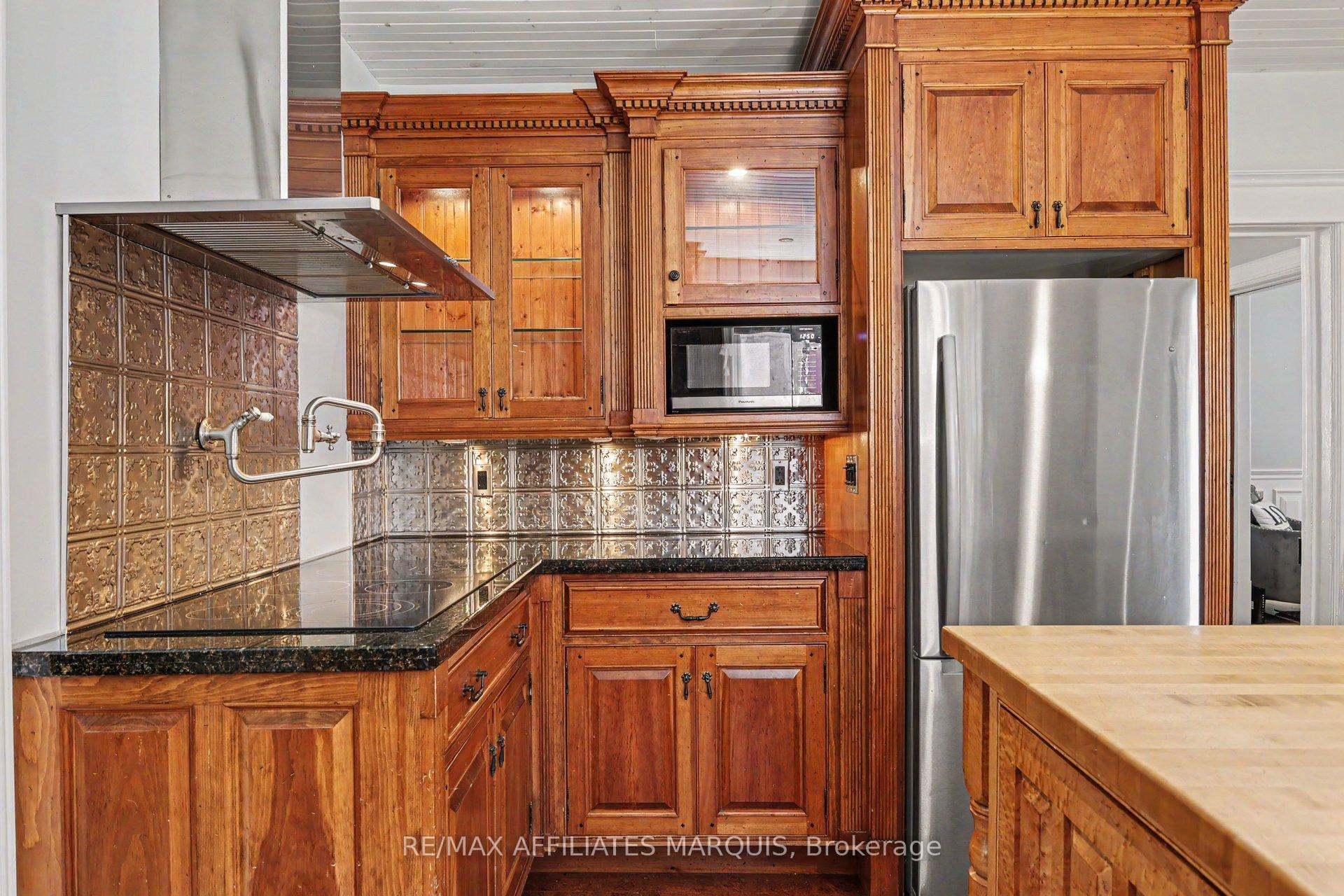 Photo 18 of 100 Elmsley Street N, Smiths Falls, Smiths Falls — HOMEH