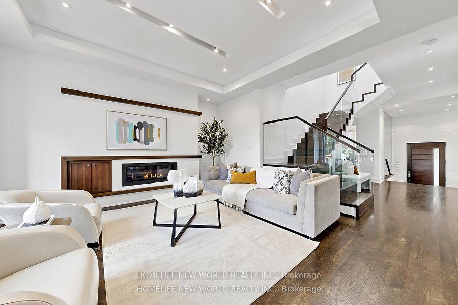 Photo 4 of 220 Roe Avenue, Toronto, Bedford Park-Nortown — HOMEH