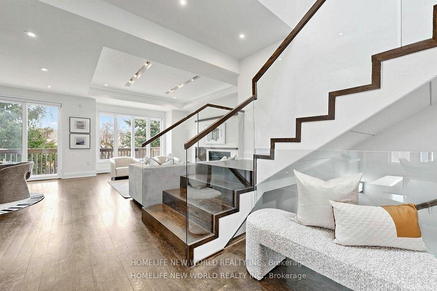 Photo 10 of 220 Roe Avenue, Toronto, Bedford Park-Nortown — HOMEH