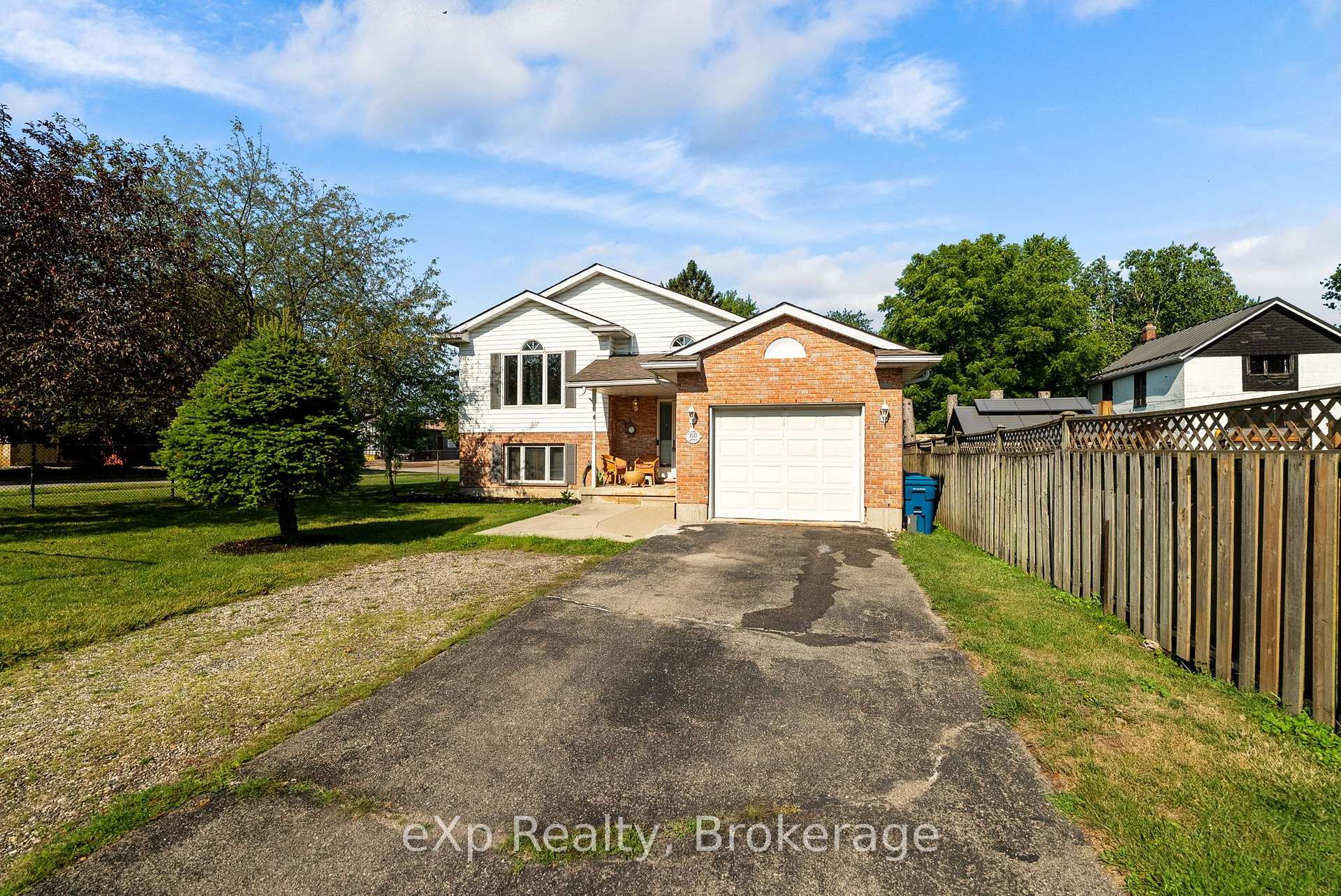 Photo 3 of 150 Trinity Street, Stratford — HOMEH