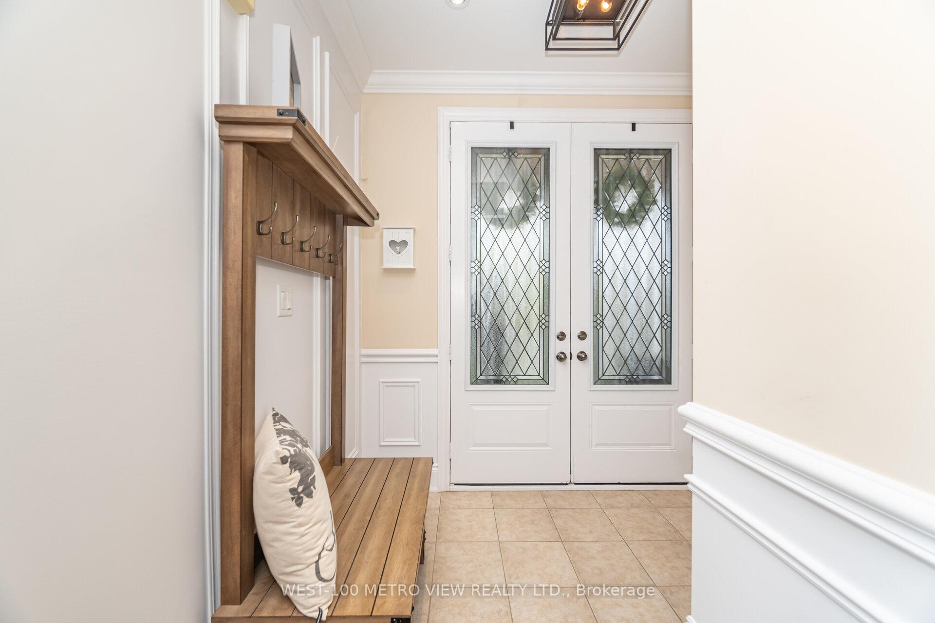 Photo 4 of 4 Ivor Crescent, Brampton, Northwest Brampton — HOMEH