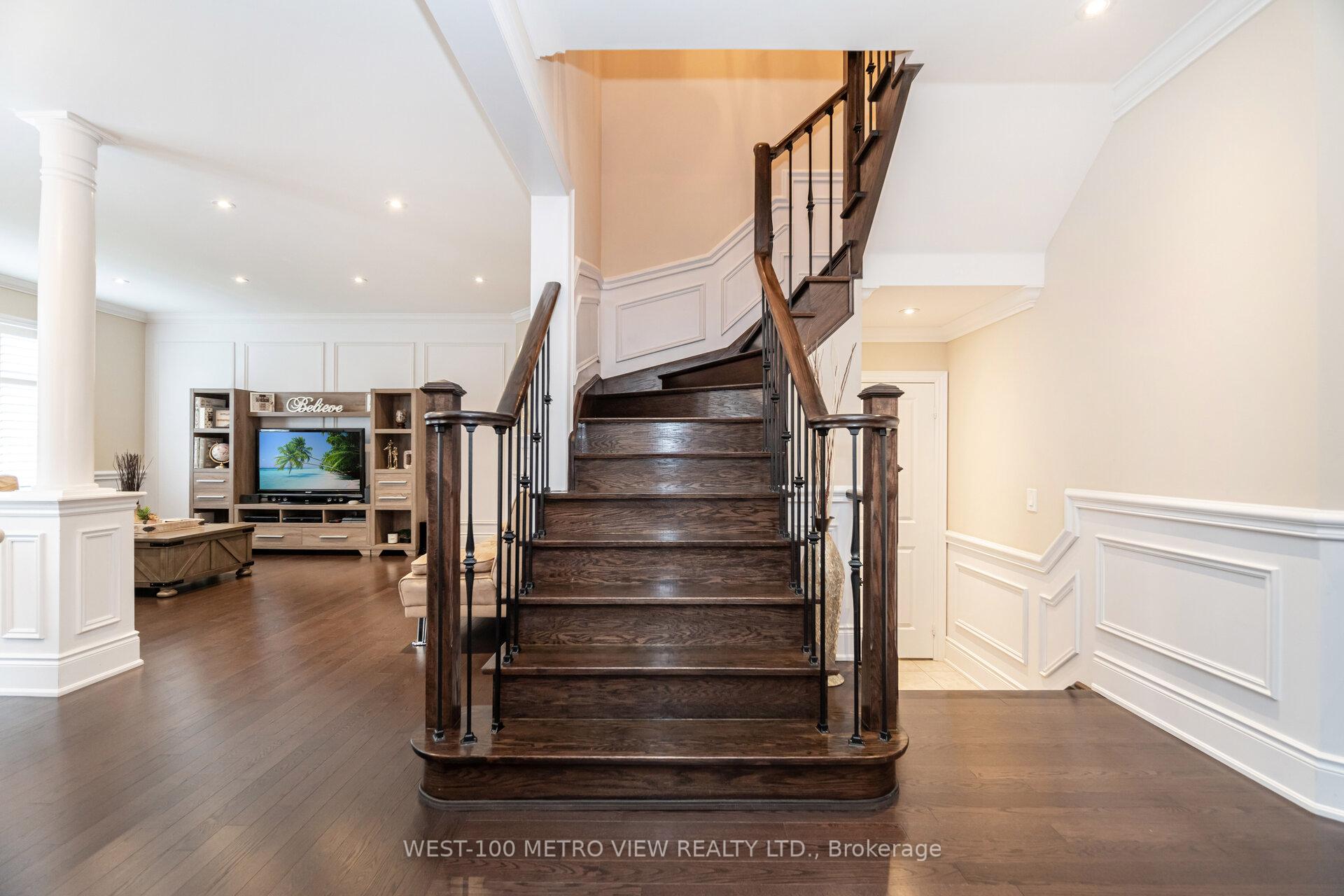 Photo 17 of 4 Ivor Crescent, Brampton, Northwest Brampton — HOMEH