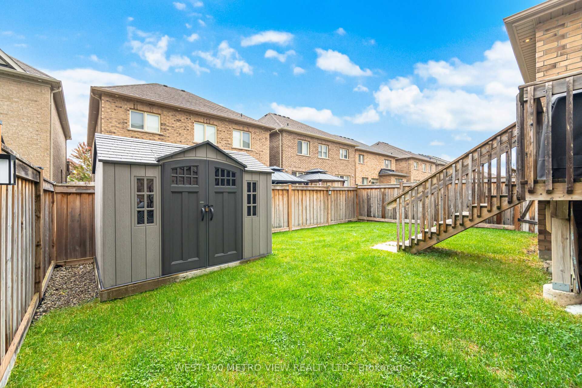 Photo 31 of 4 Ivor Crescent, Brampton, Northwest Brampton — HOMEH