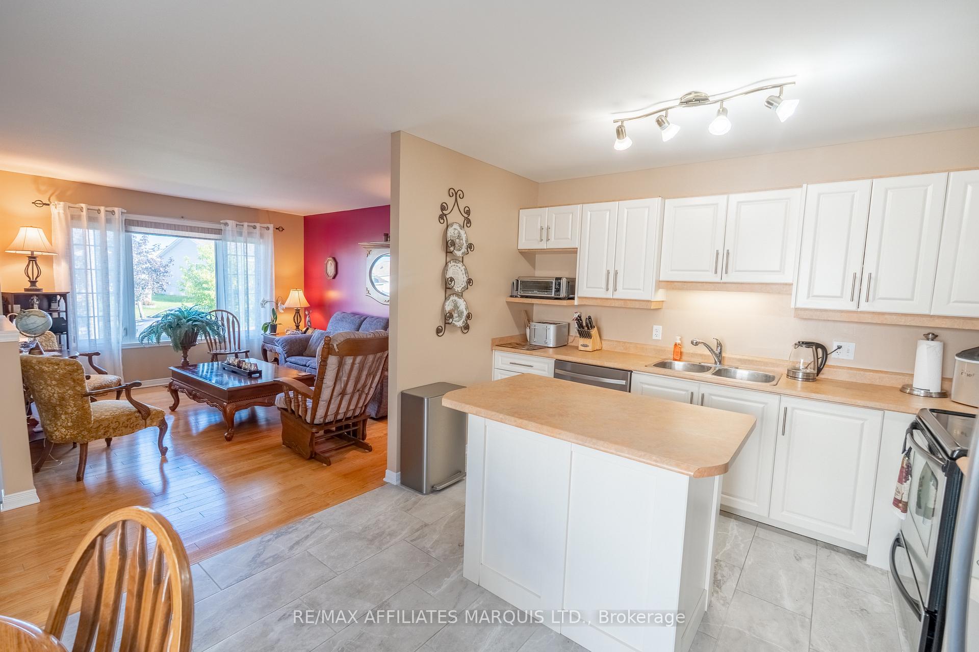 Photo 2 of 1851 Cumberland Street, Cornwall, Cornwall — HOMEH