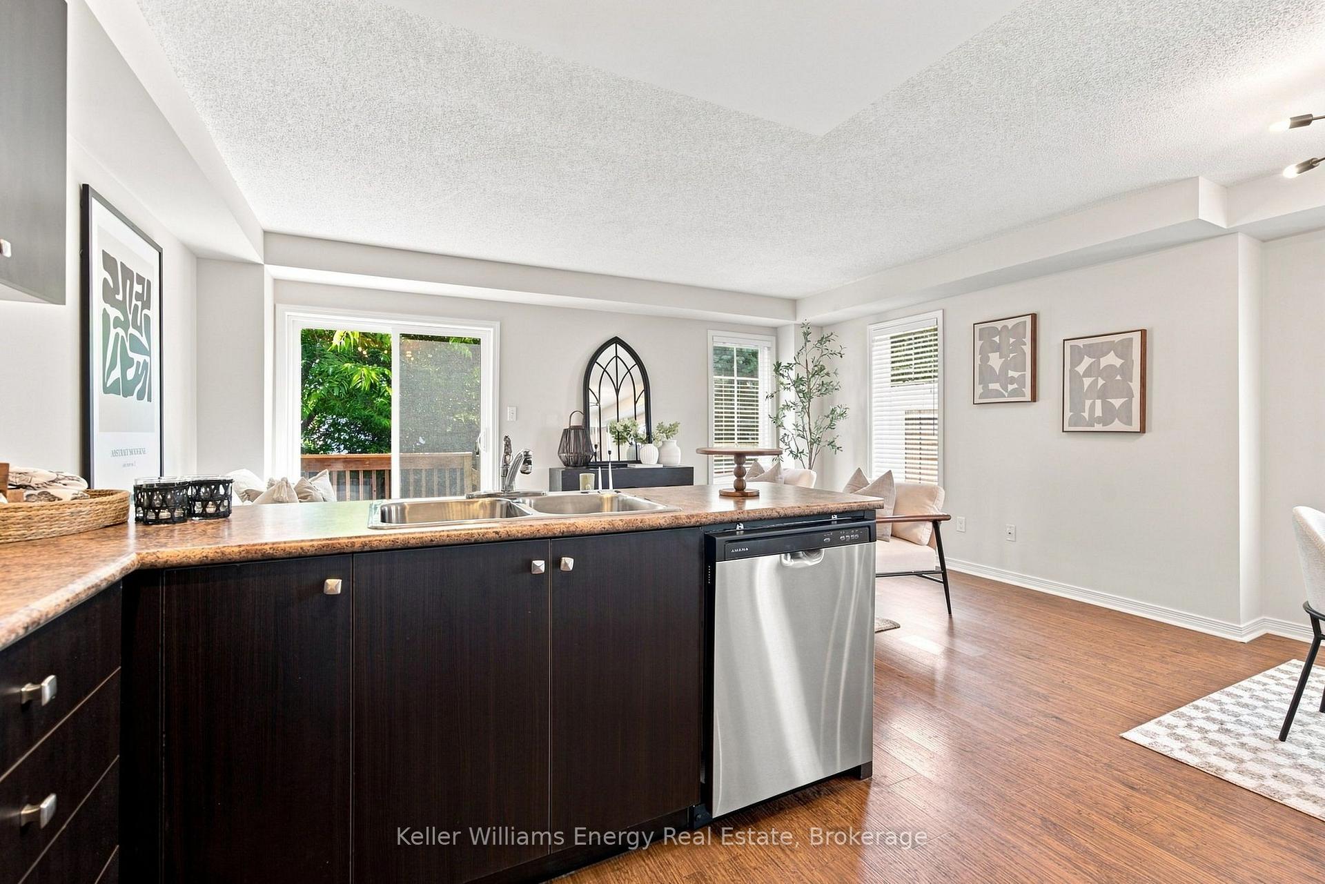 Photo 12 of Unit 25, 1280 Harmony Road N, Oshawa, Pinecrest — HOMEH