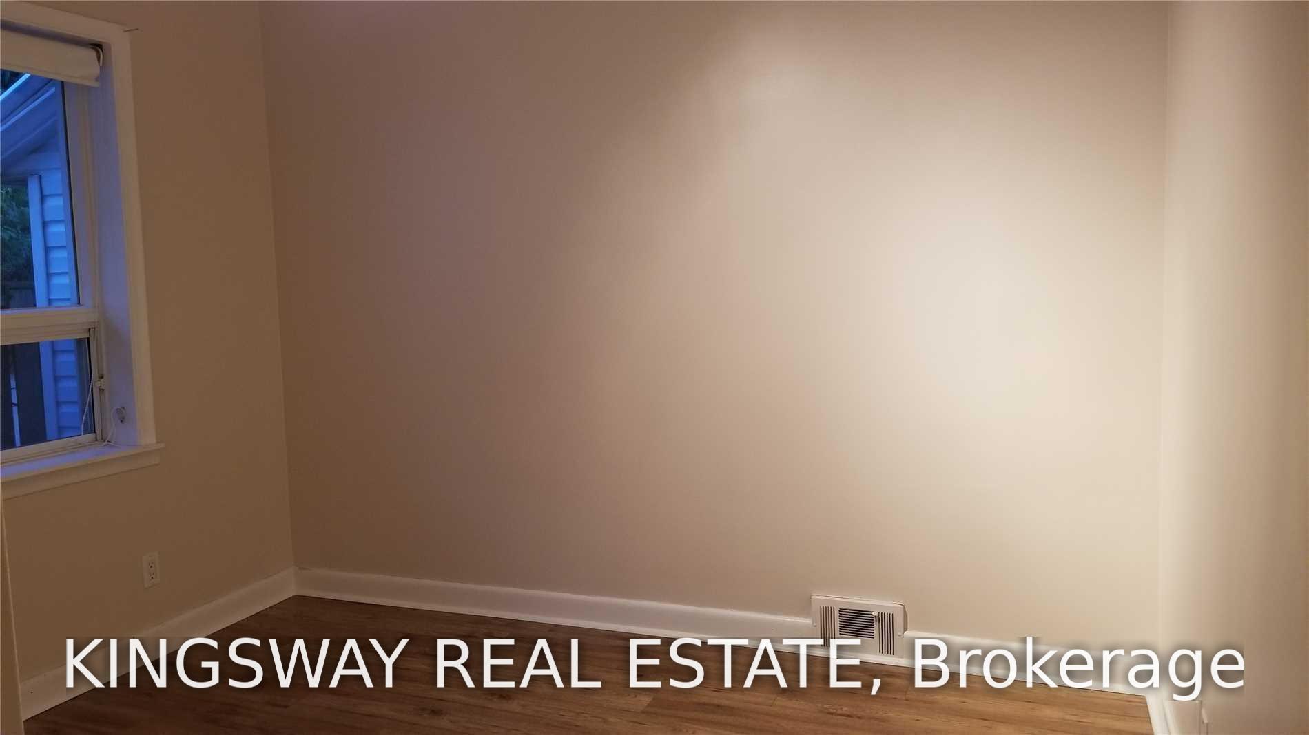 Photo 3 of 465 Maple Grove Drive, Oakville, Ford — HOMEH