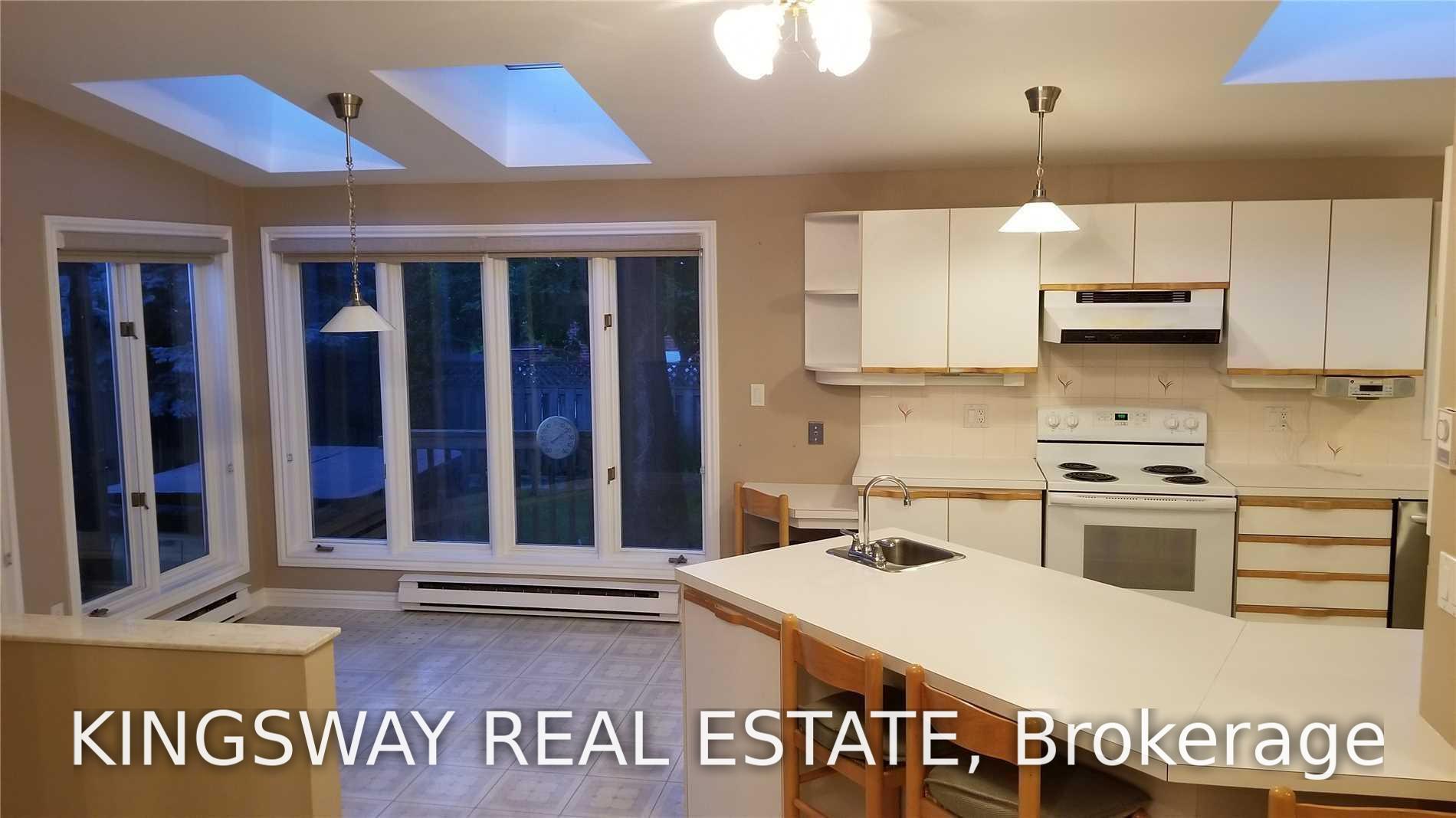 Photo 9 of 465 Maple Grove Drive, Oakville, Ford — HOMEH