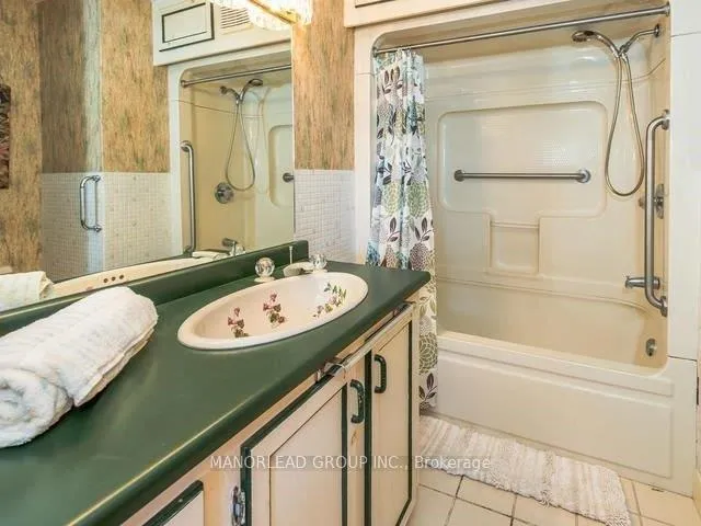 Photo 3 of 31 Villa Drive, Georgina, Pefferlaw — HOMEH
