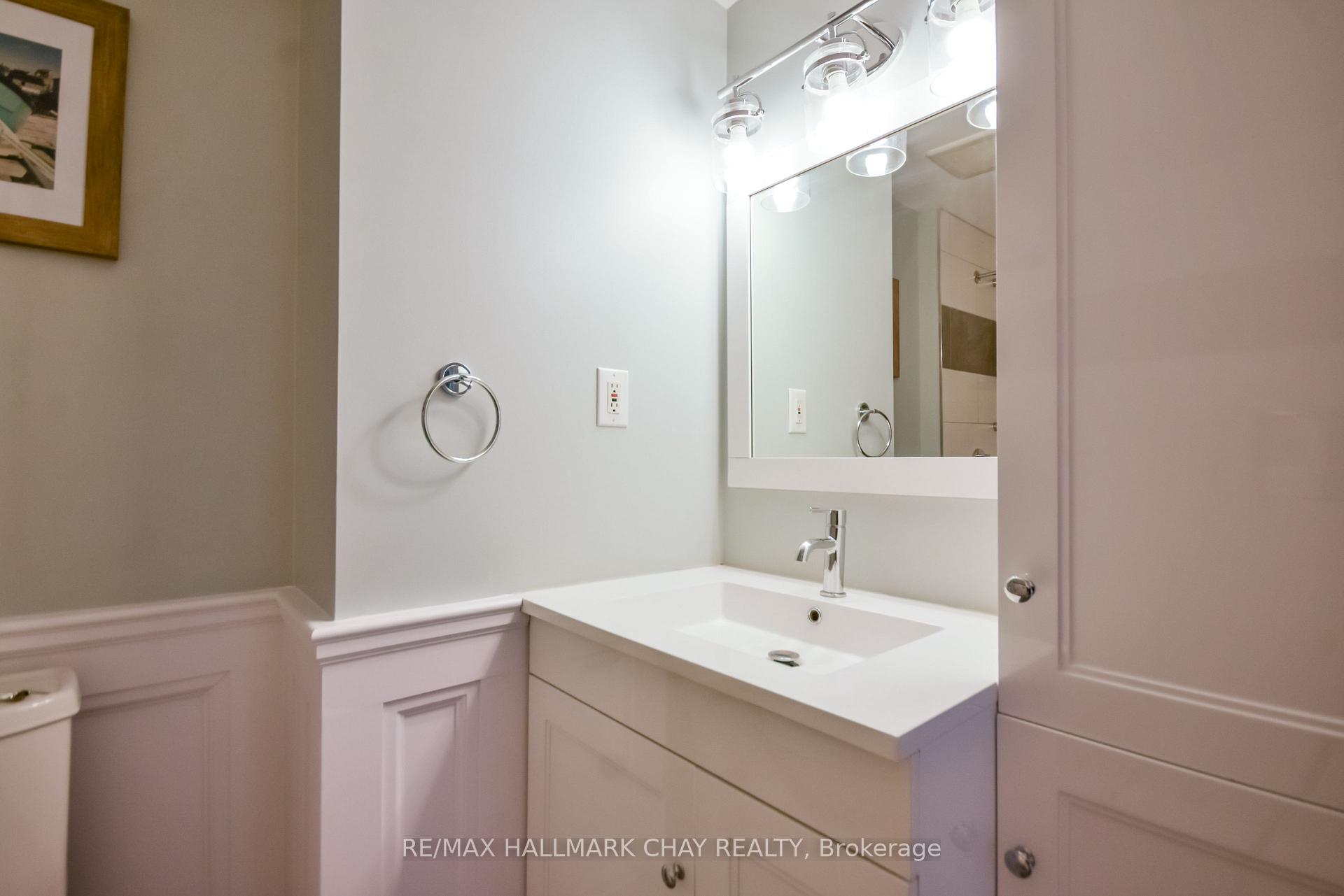 Photo 21 of 17 Srigley Street, Barrie, Holly — HOMEH