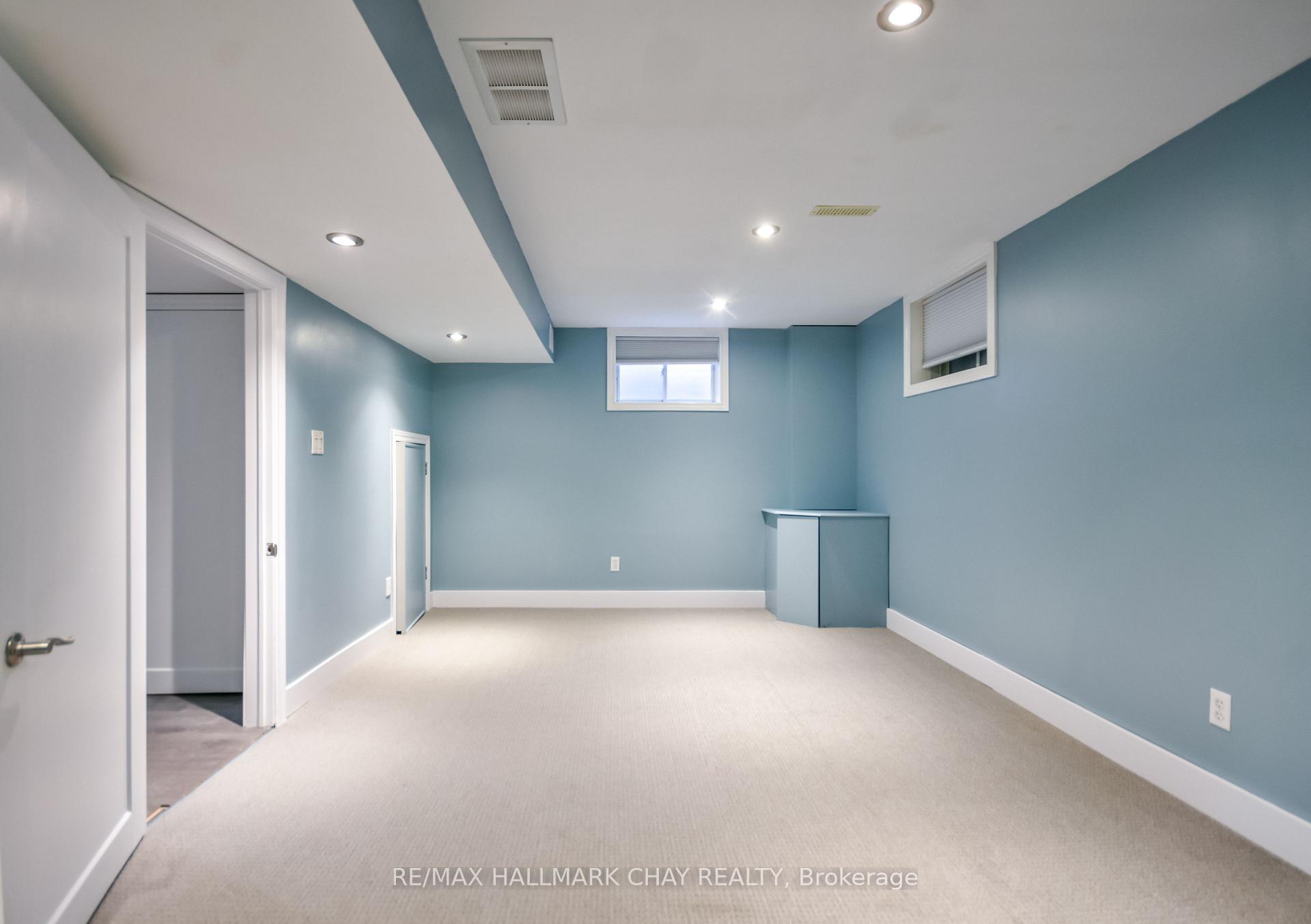 Photo 33 of 17 Srigley Street, Barrie, Holly — HOMEH