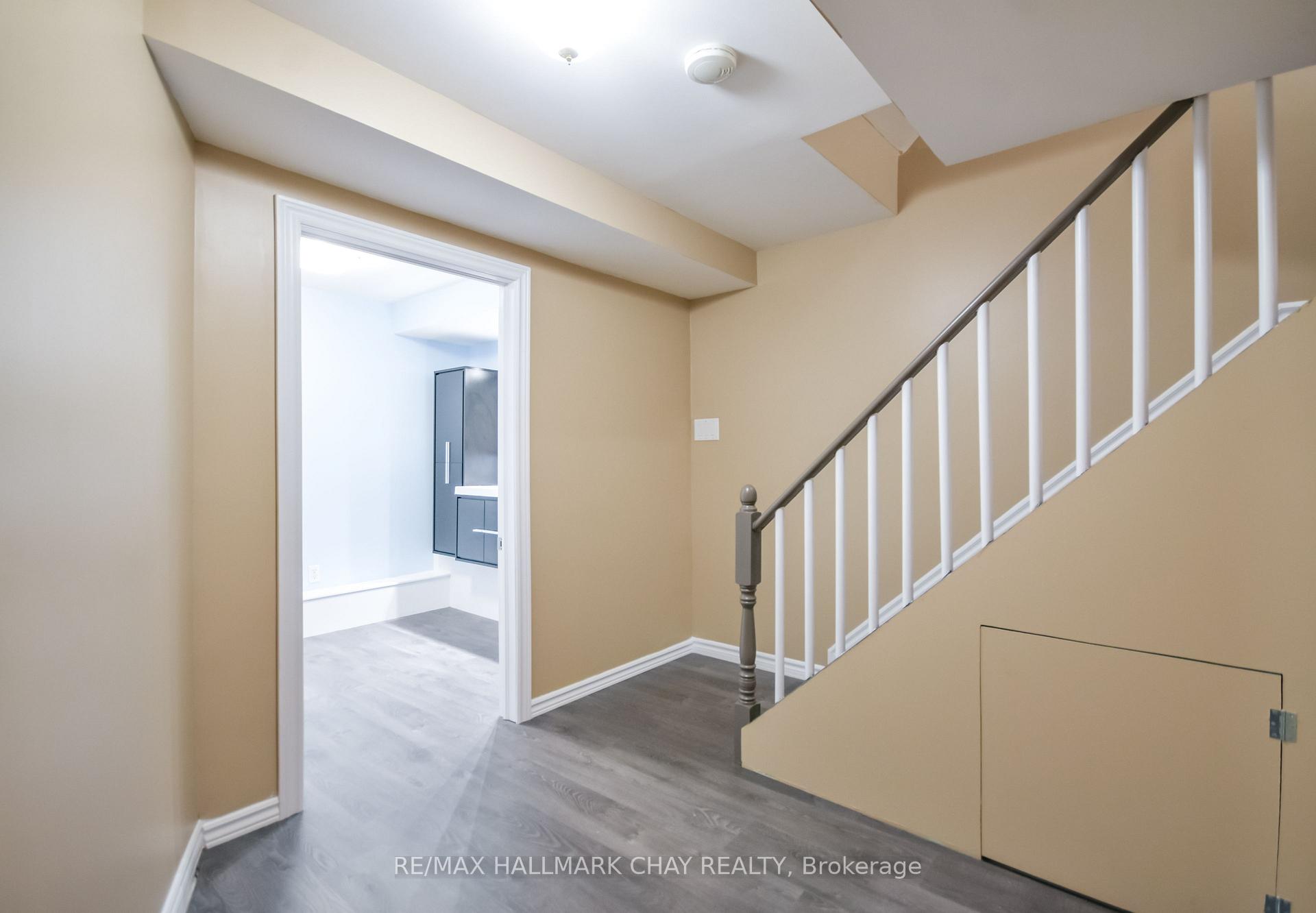 Photo 36 of 17 Srigley Street, Barrie, Holly — HOMEH