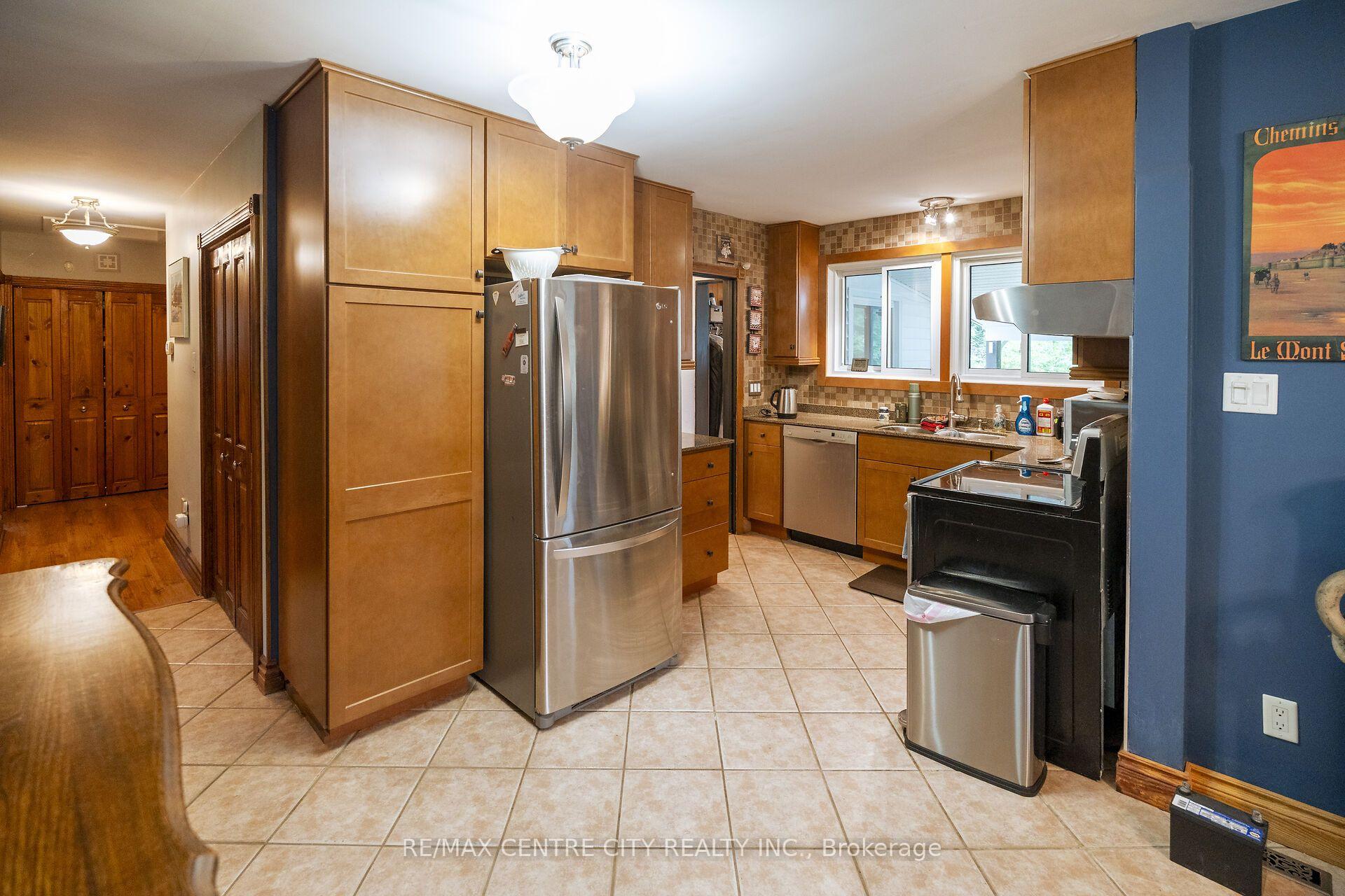 Photo 9 of 23891 Sutherland Road, Strathroy-Caradoc, Rural Strathroy-Caradoc — HOMEH