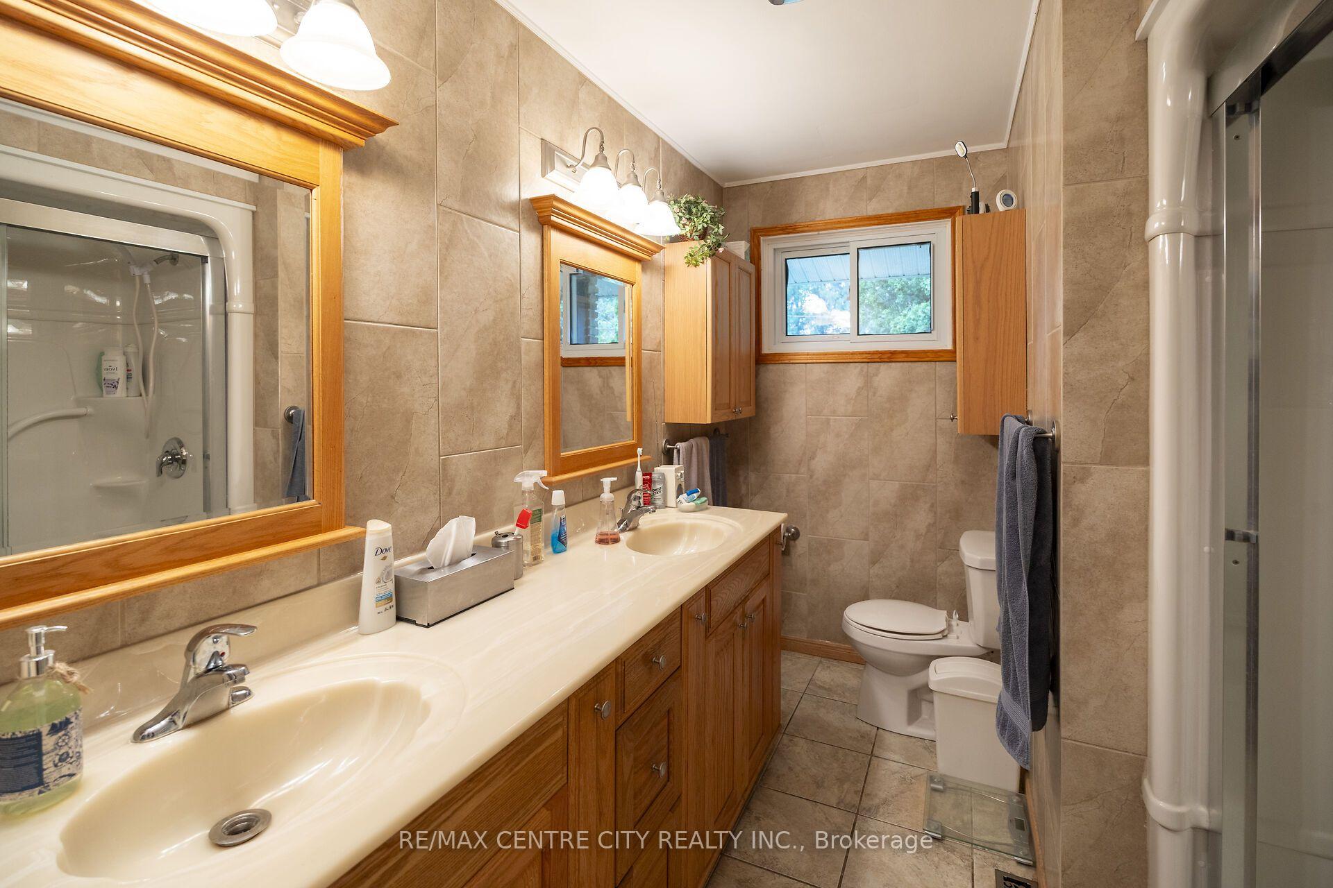 Photo 16 of 23891 Sutherland Road, Strathroy-Caradoc, Rural Strathroy-Caradoc — HOMEH