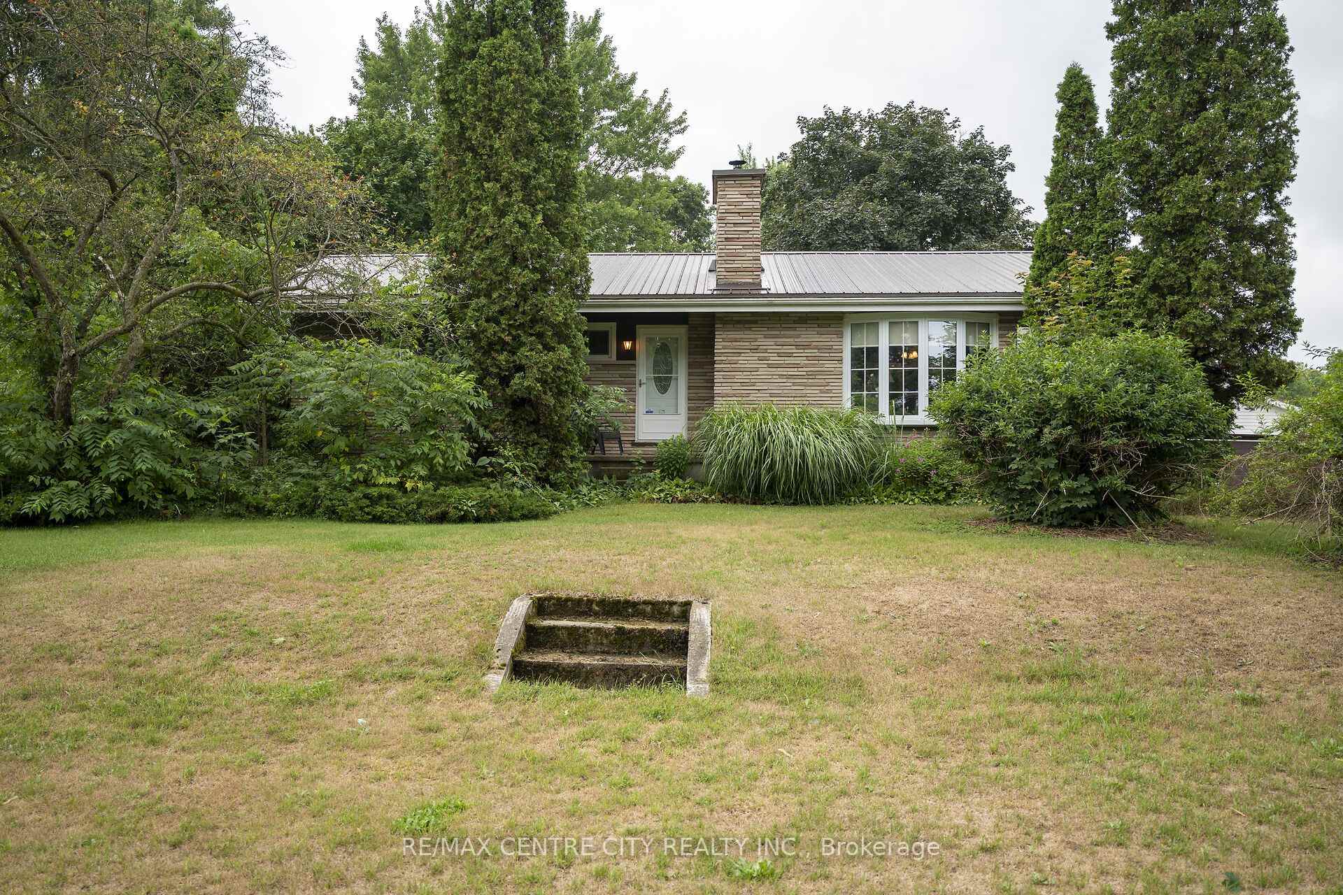 Photo 22 of 23891 Sutherland Road, Strathroy-Caradoc, Rural Strathroy-Caradoc — HOMEH