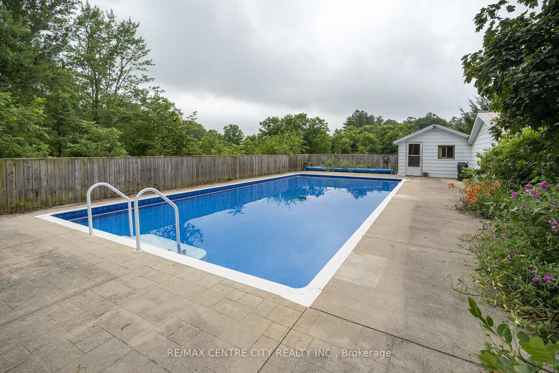Photo 23 of 23891 Sutherland Road, Strathroy-Caradoc, Rural Strathroy-Caradoc — HOMEH