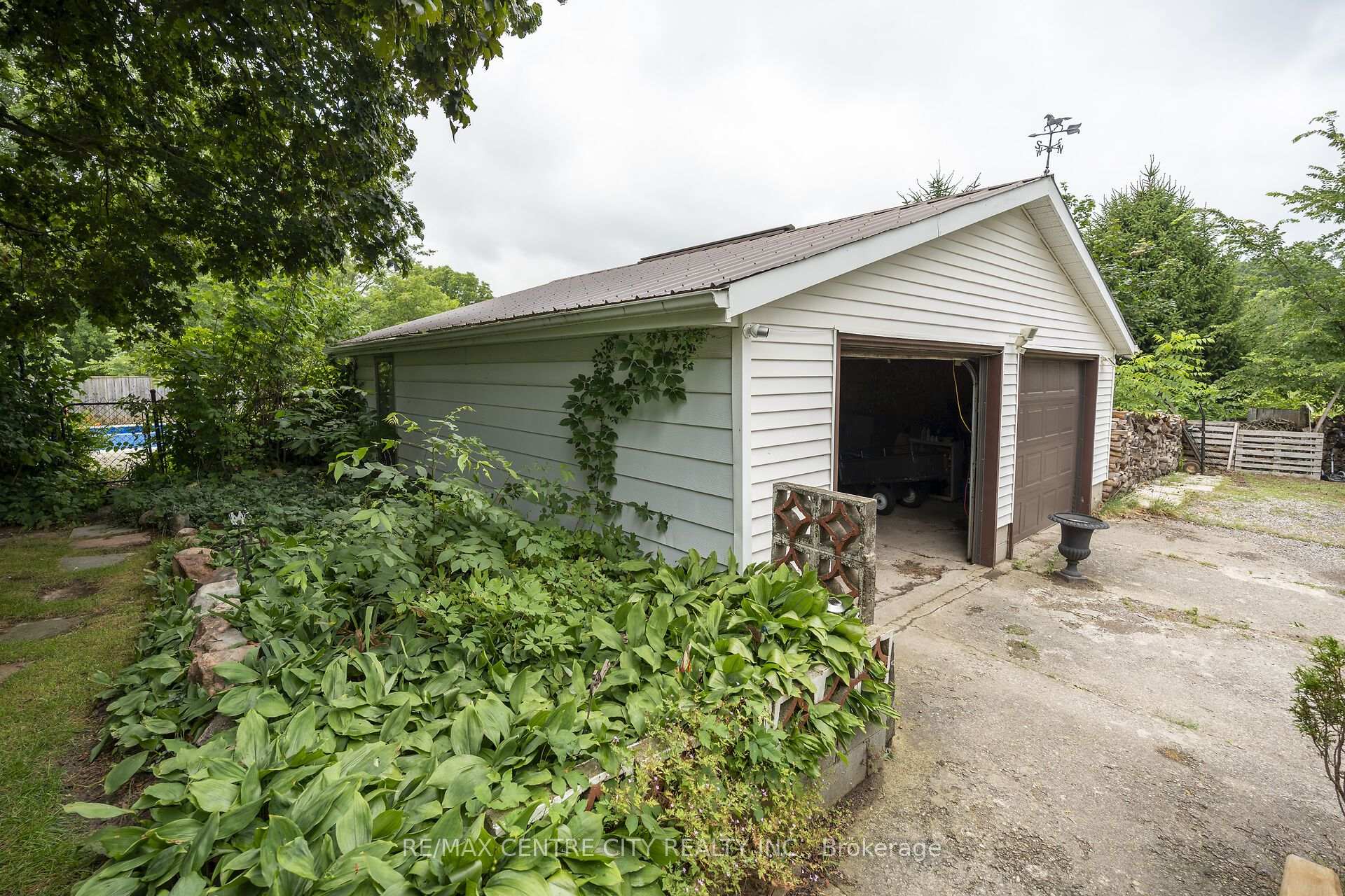 Photo 25 of 23891 Sutherland Road, Strathroy-Caradoc, Rural Strathroy-Caradoc — HOMEH