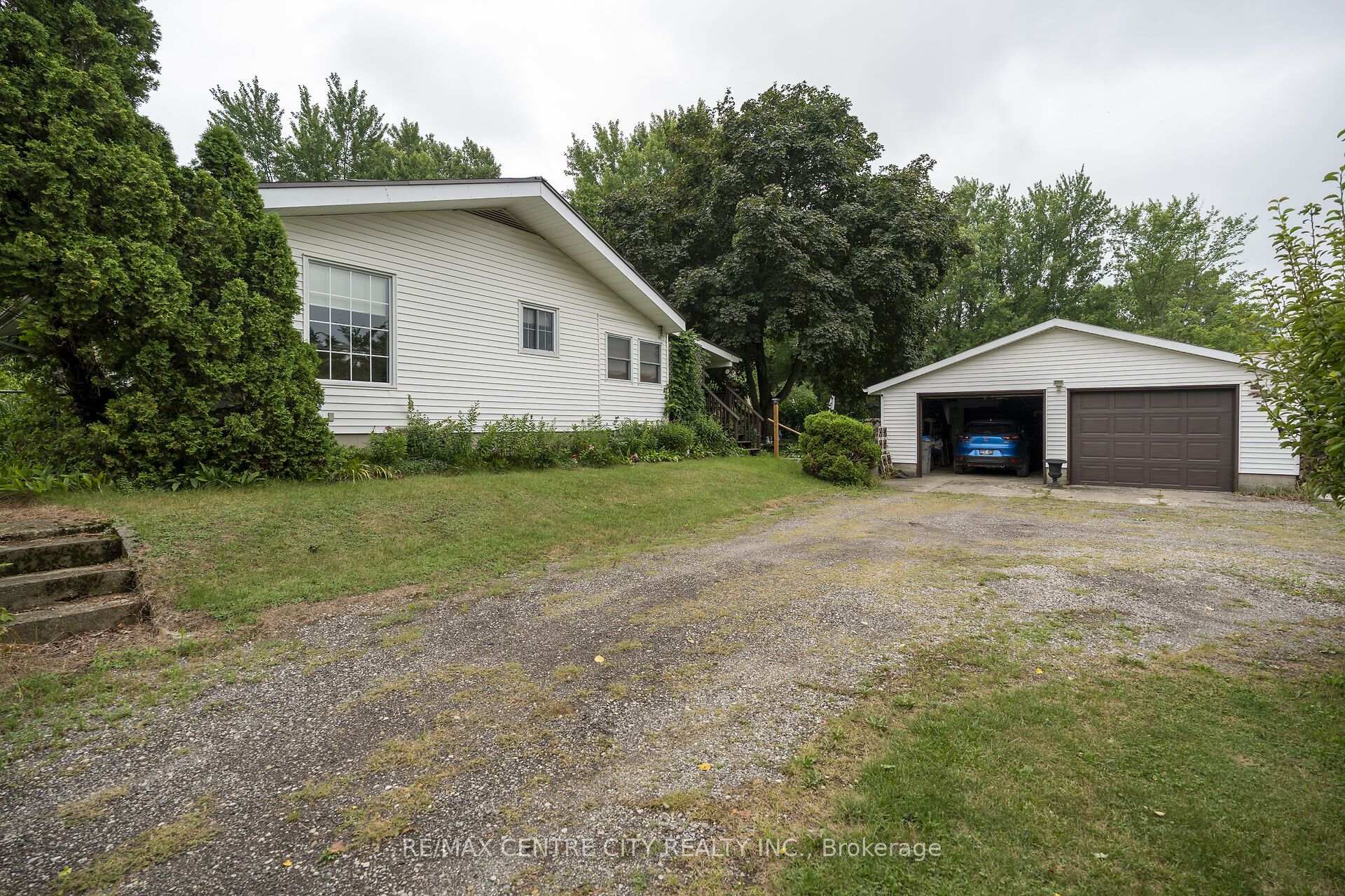 Photo 27 of 23891 Sutherland Road, Strathroy-Caradoc, Rural Strathroy-Caradoc — HOMEH