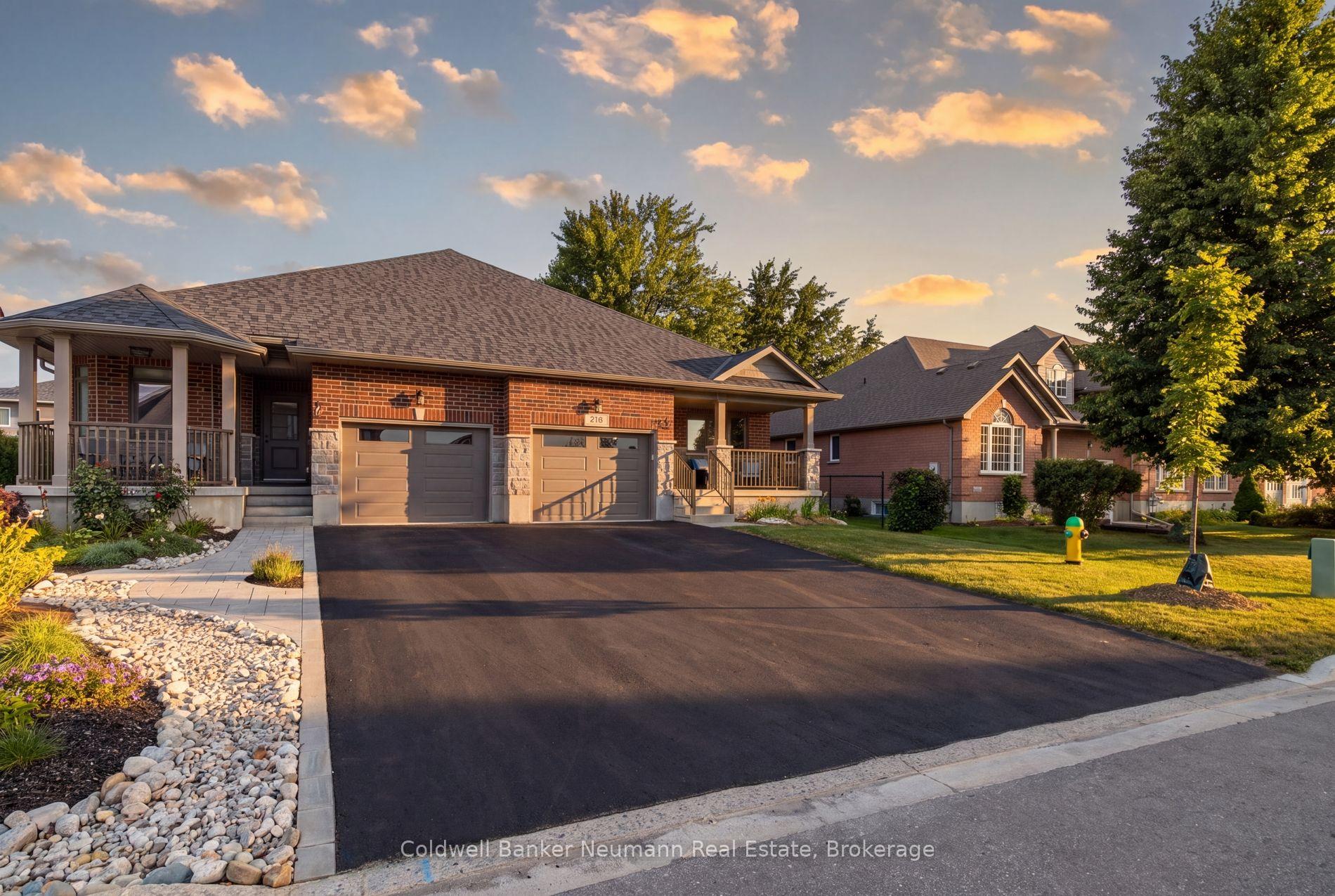 Photo 2 of 72 Halls Drive, Centre Wellington, Elora/Salem — HOMEH