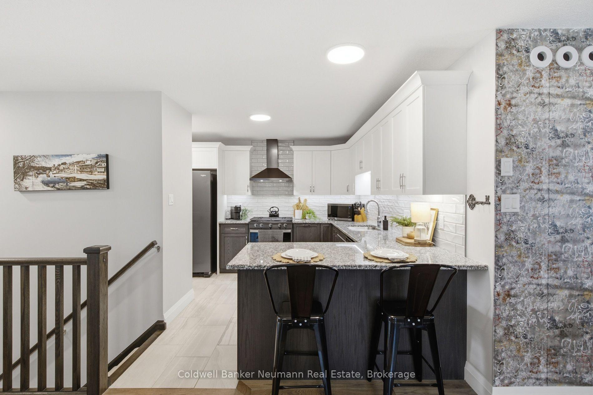Photo 8 of 72 Halls Drive, Centre Wellington, Elora/Salem — HOMEH