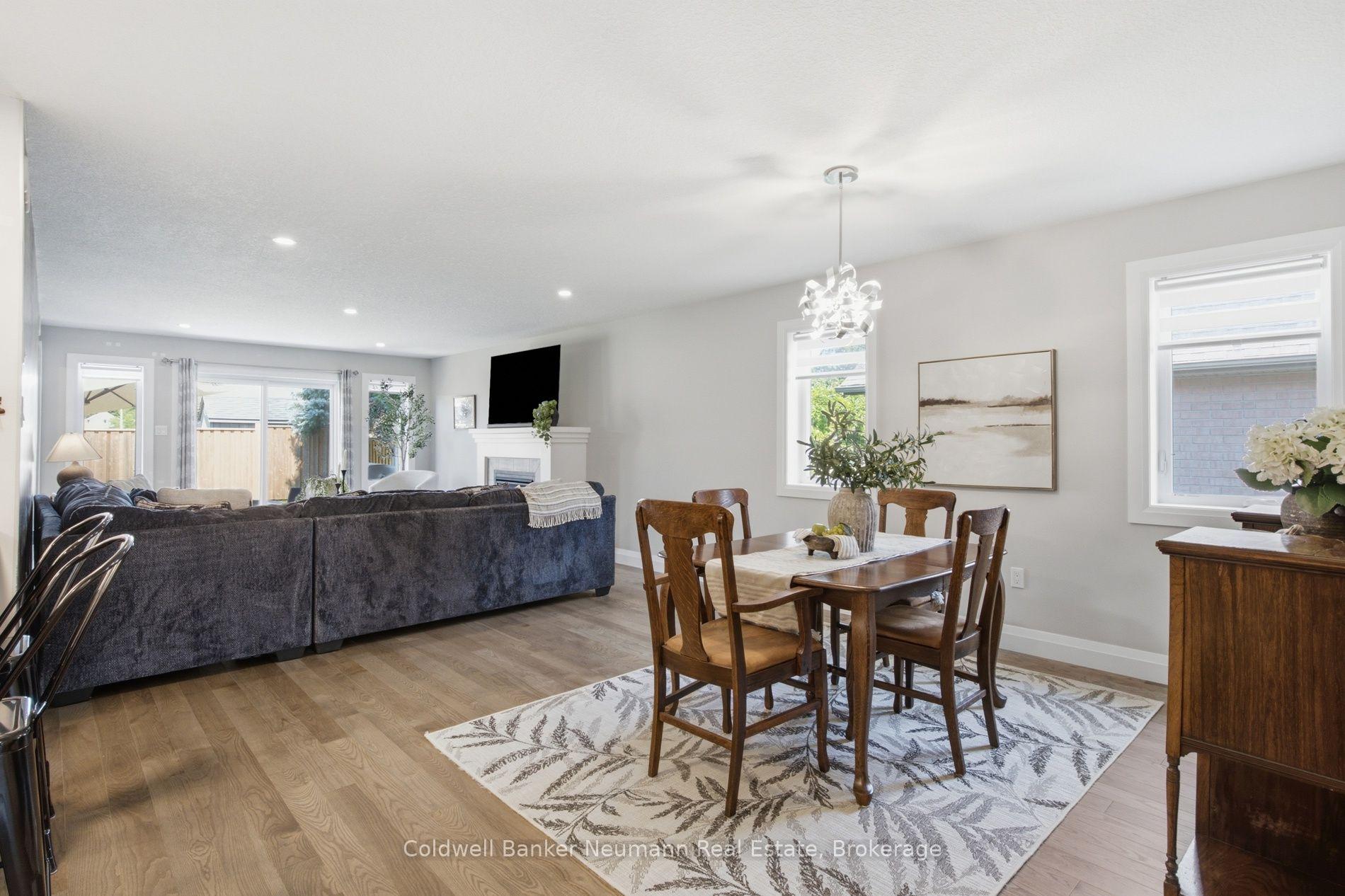 Photo 14 of 72 Halls Drive, Centre Wellington, Elora/Salem — HOMEH