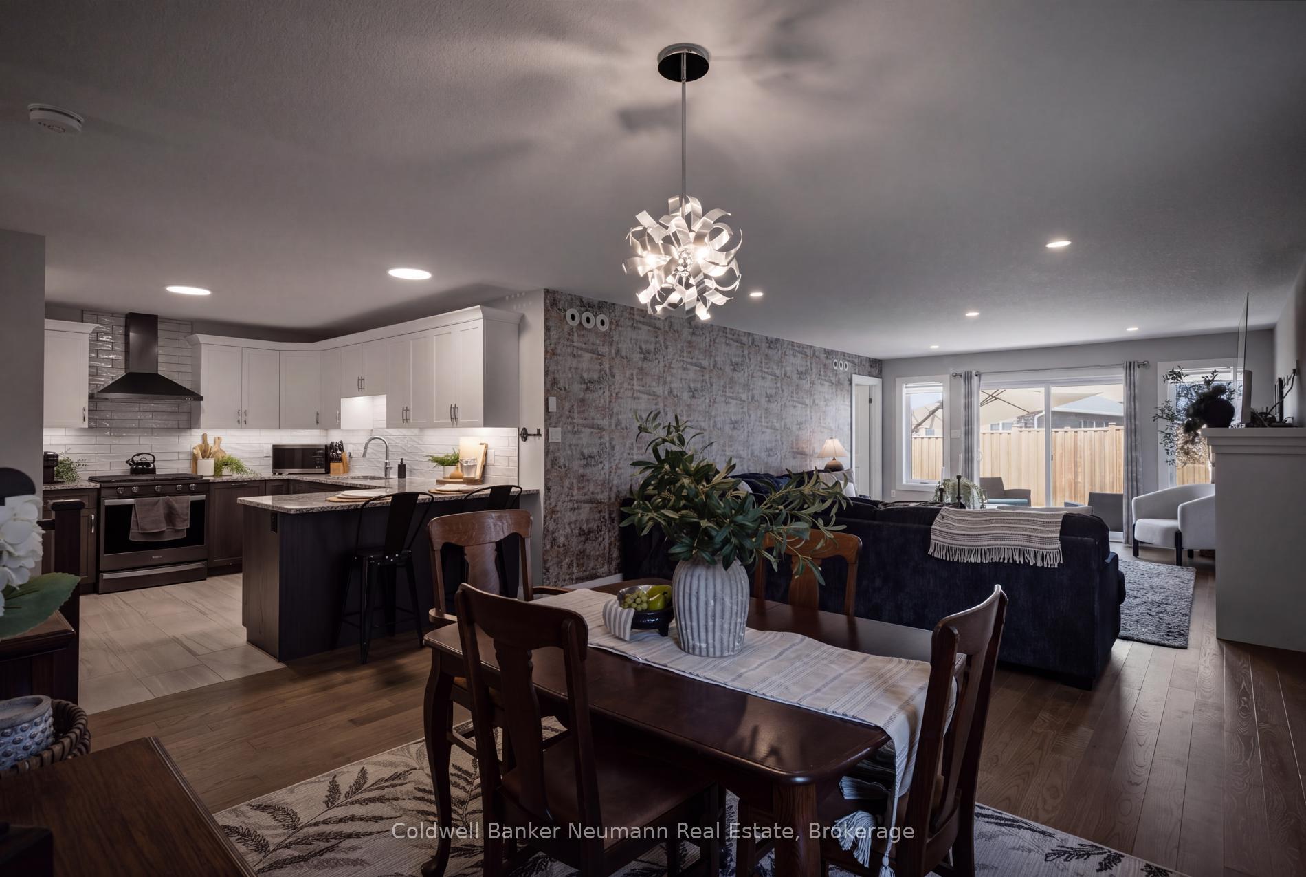 Photo 17 of 72 Halls Drive, Centre Wellington, Elora/Salem — HOMEH