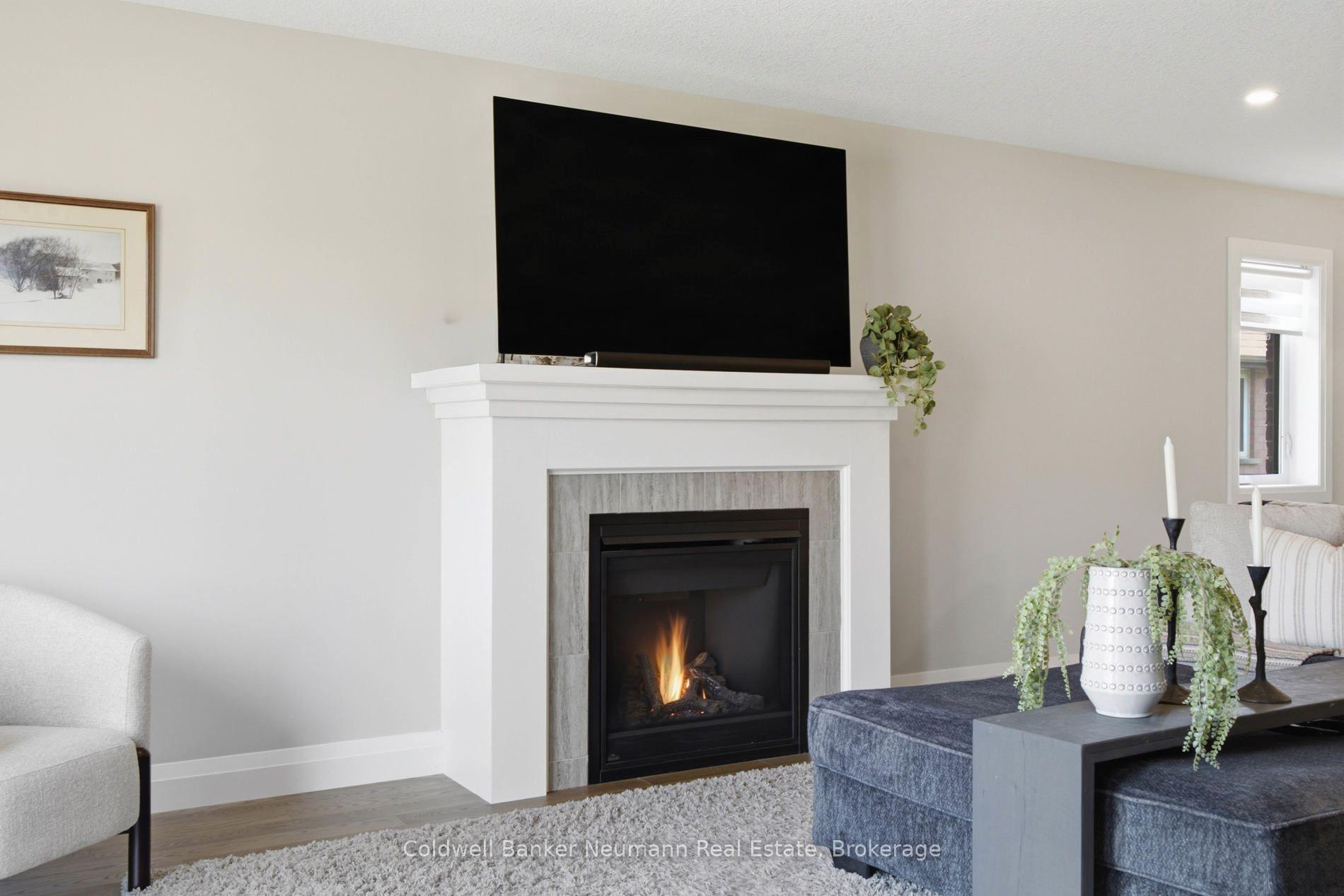 Photo 21 of 72 Halls Drive, Centre Wellington, Elora/Salem — HOMEH