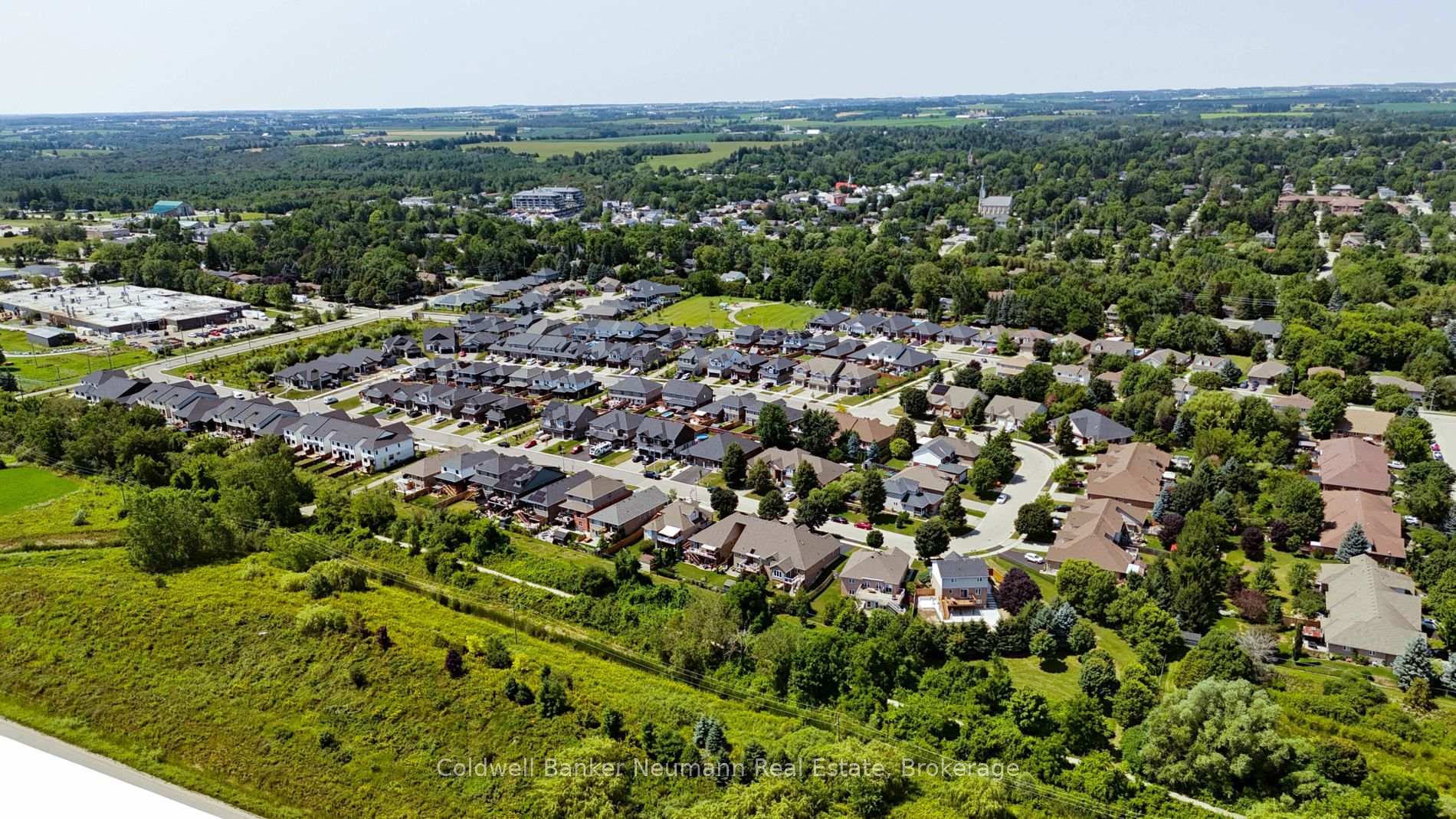 Photo 41 of 72 Halls Drive, Centre Wellington, Elora/Salem — HOMEH