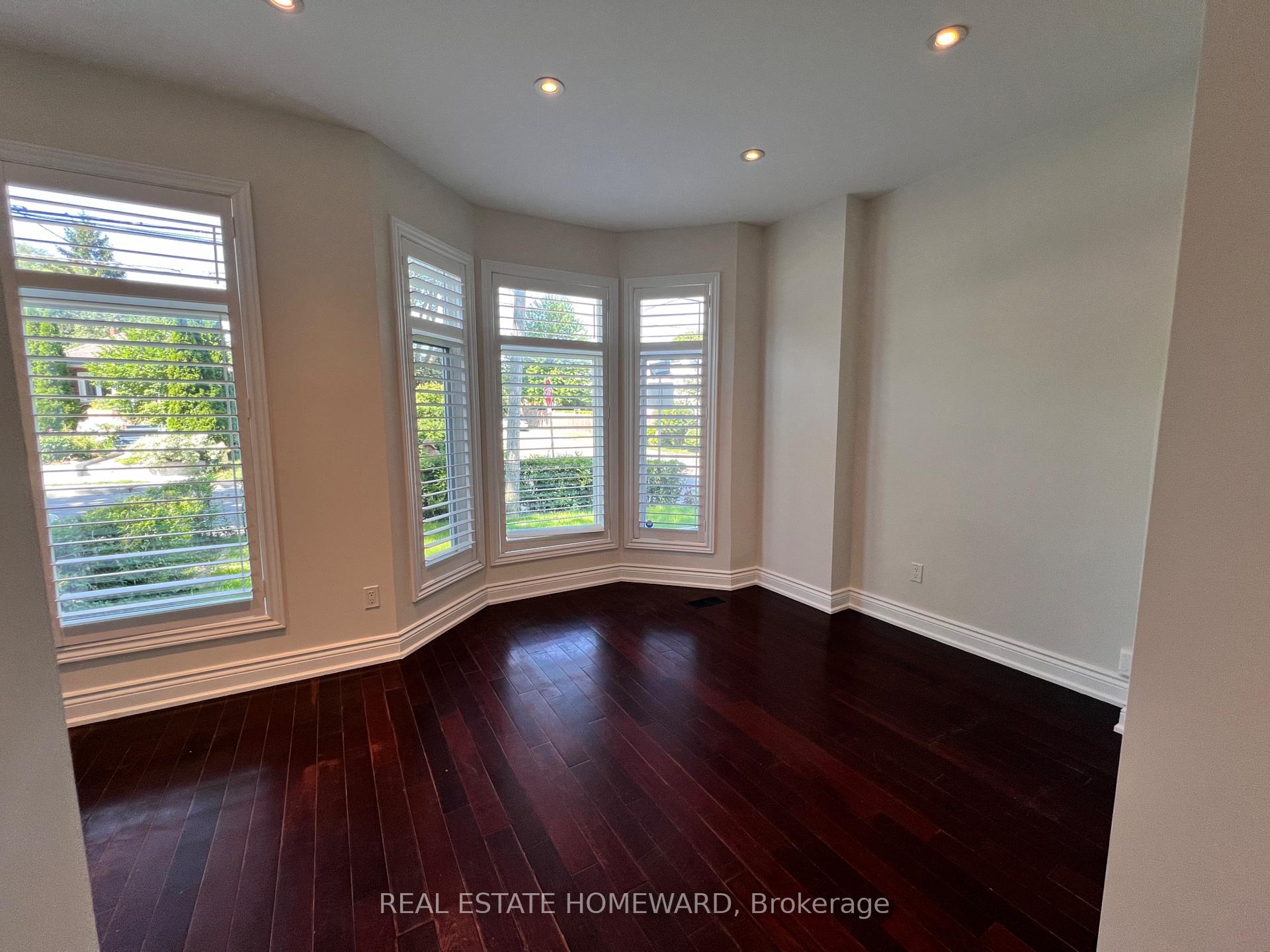 Photo 17 of 171 Westlake Avenue, Toronto, Woodbine-Lumsden — HOMEH