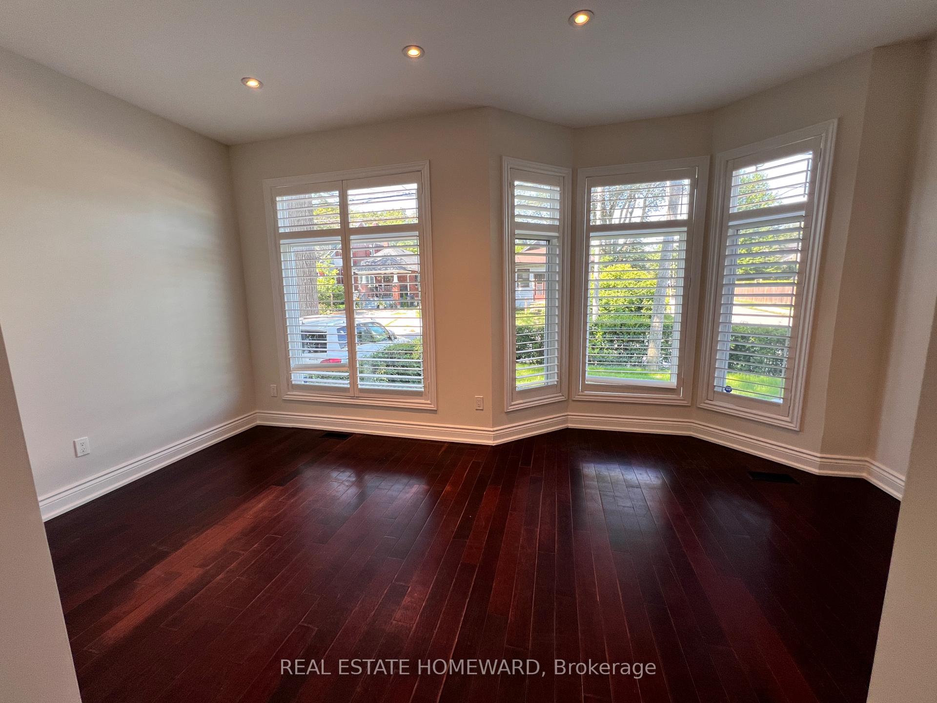Photo 18 of 171 Westlake Avenue, Toronto, Woodbine-Lumsden — HOMEH