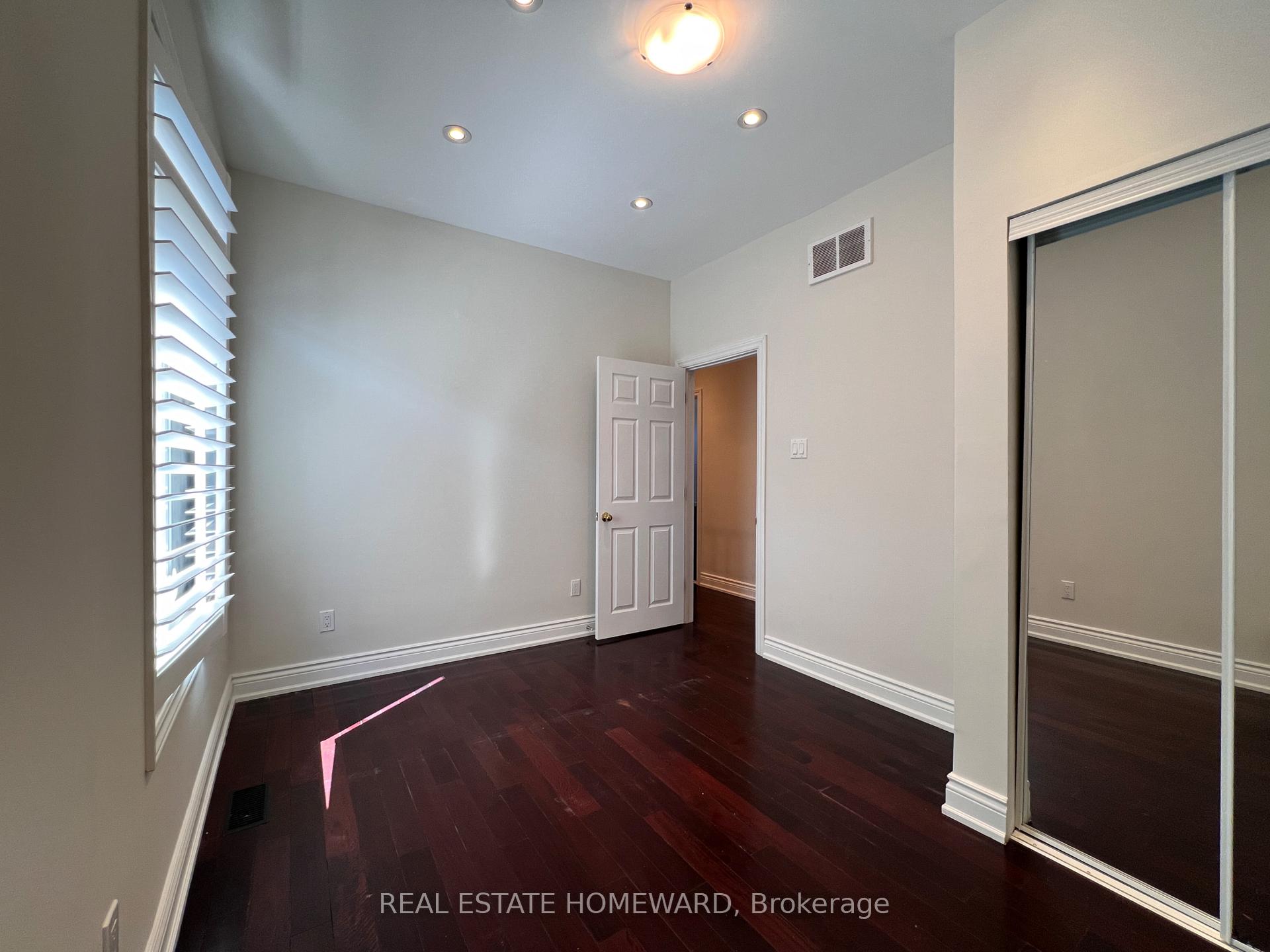 Photo 27 of 171 Westlake Avenue, Toronto, Woodbine-Lumsden — HOMEH