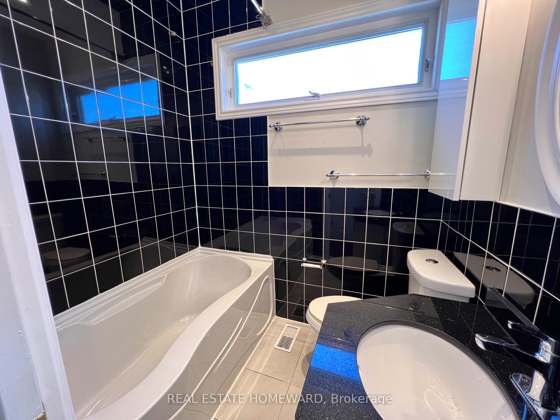 Photo 29 of 171 Westlake Avenue, Toronto, Woodbine-Lumsden — HOMEH