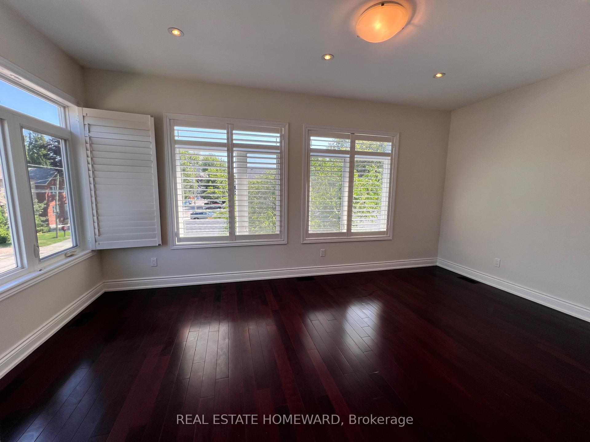 Photo 31 of 171 Westlake Avenue, Toronto, Woodbine-Lumsden — HOMEH