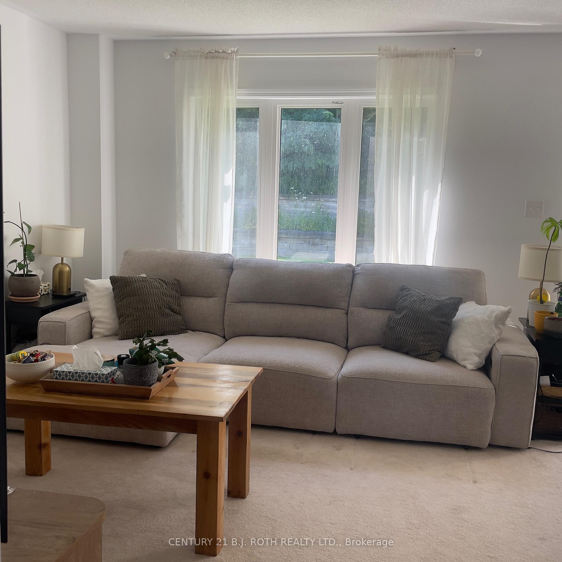 Photo 2 of 131 Franks Way, Barrie, Allandale — HOMEH