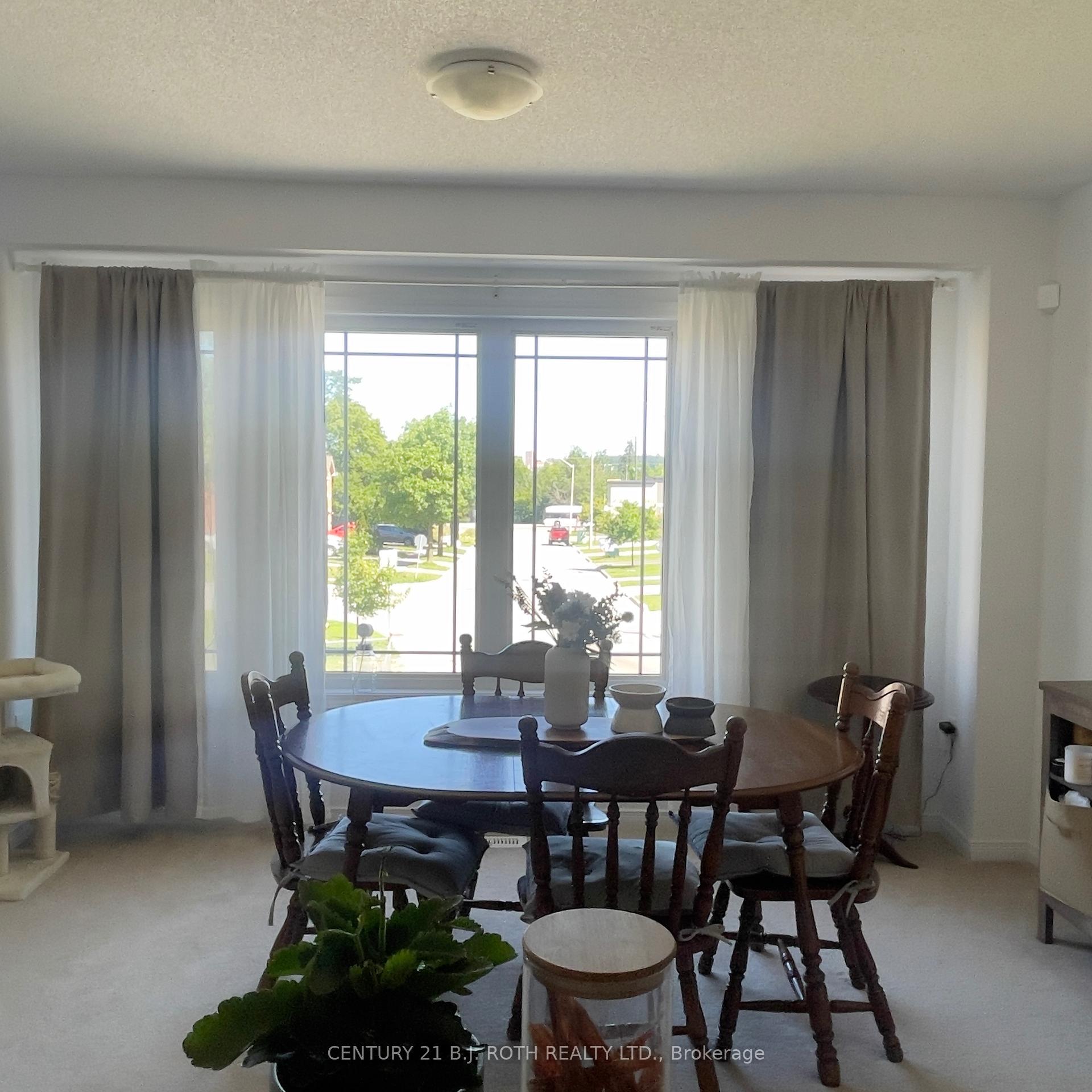 Photo 12 of 131 Franks Way, Barrie, Allandale — HOMEH