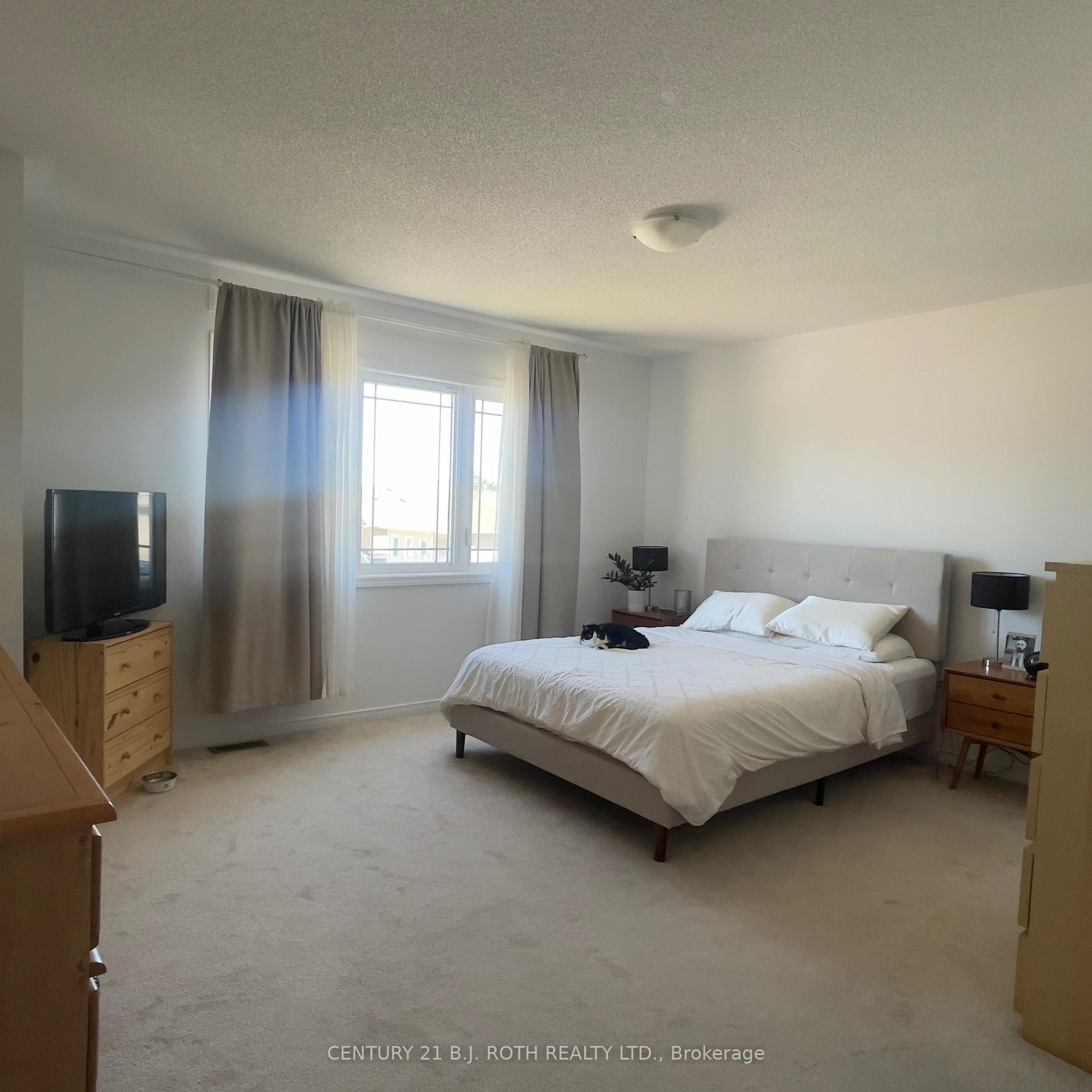 Photo 15 of 131 Franks Way, Barrie, Allandale — HOMEH