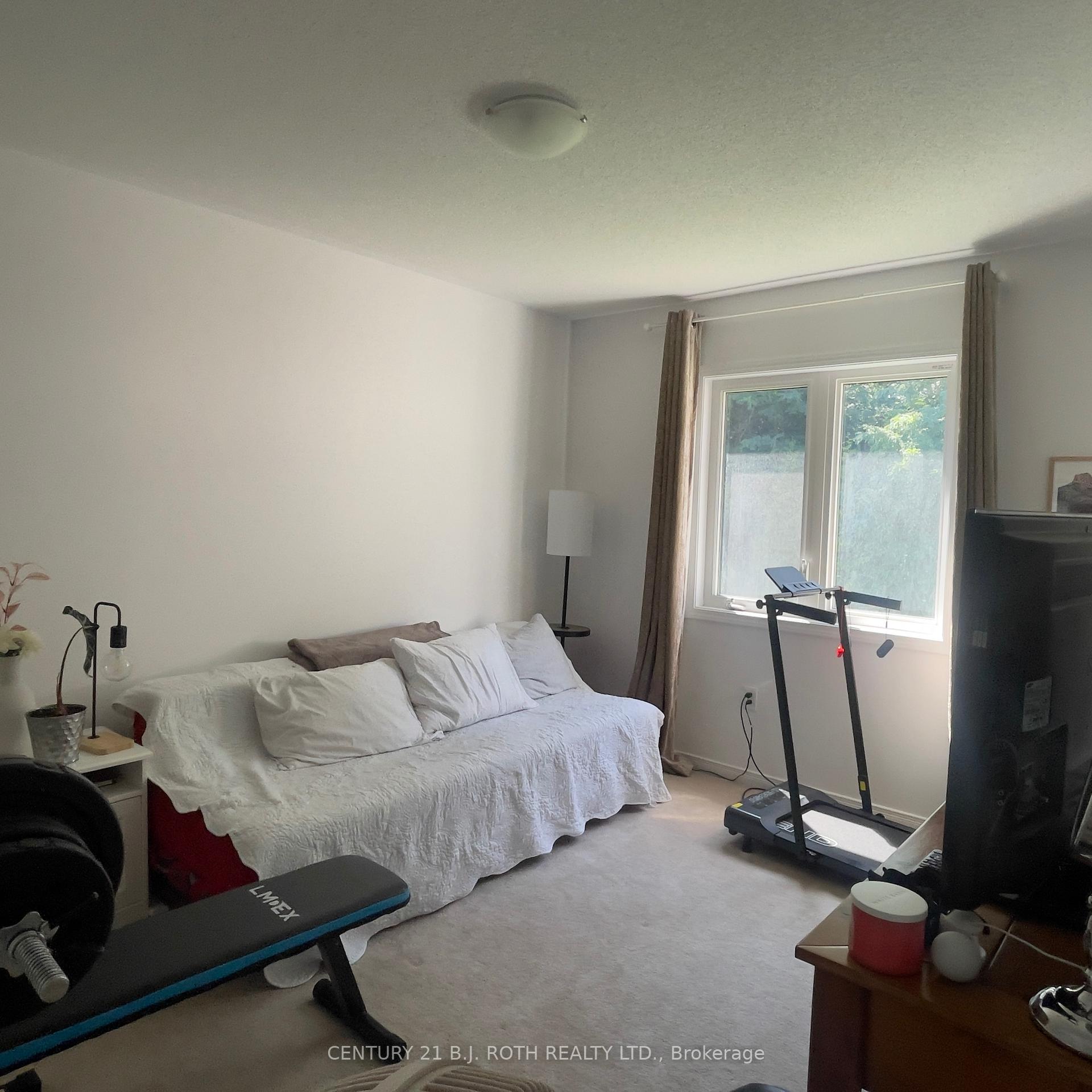 Photo 16 of 131 Franks Way, Barrie, Allandale — HOMEH